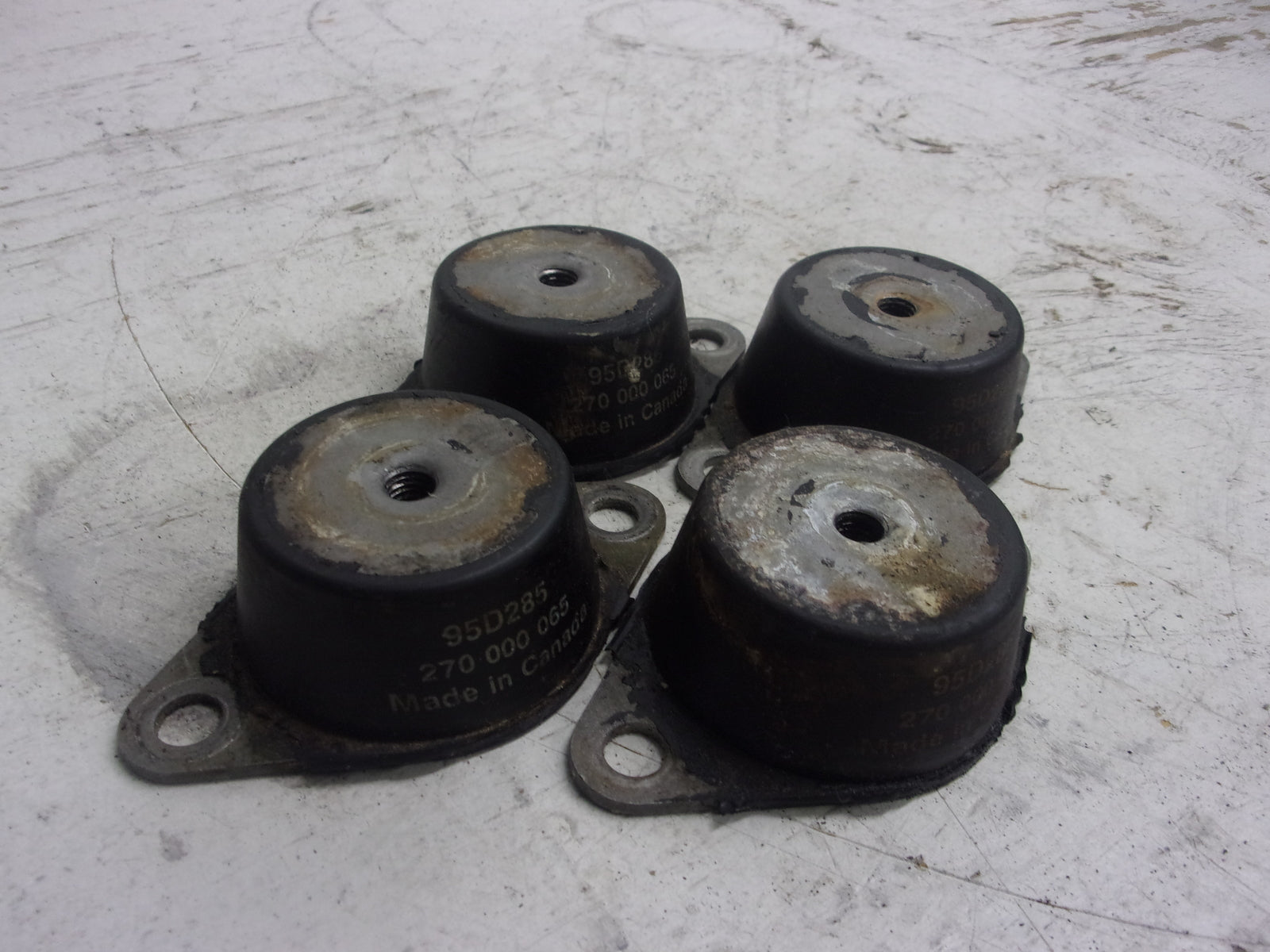 Sea Doo Bombardier 1996-1998 GTI GTS SP SPX SPI HX GS Engine Mount Set 270000217