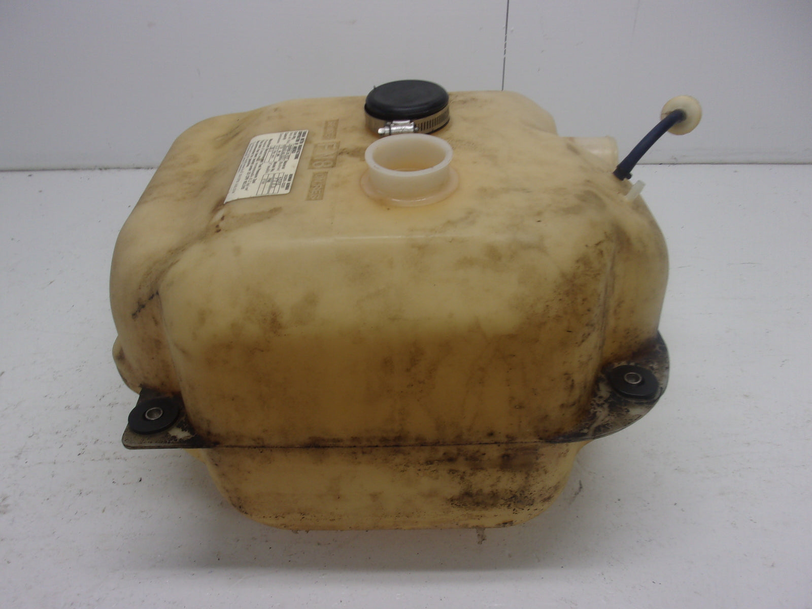 Yamaha Waverunner 1994-1995 VXR 650/700 OEM Fuel Tank Assembly # FN8-67711-01-00