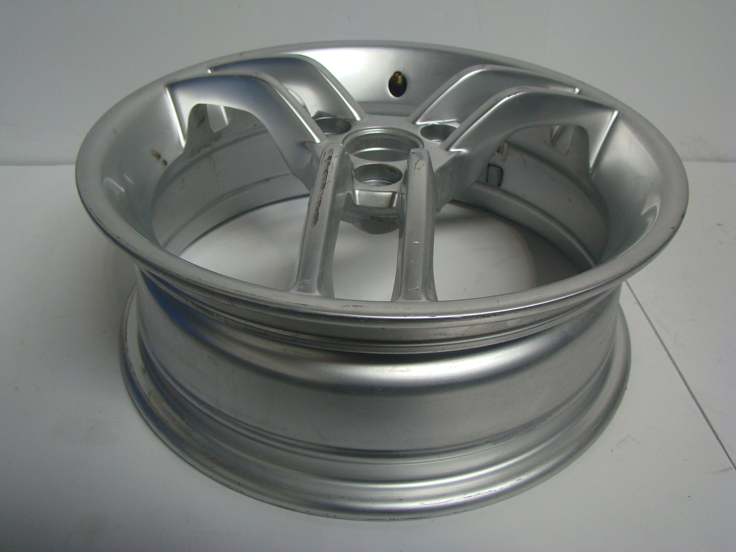 Can-Am Spyder Roadster 2010-2012 RS Silver Rim Assembly Part# 706201058