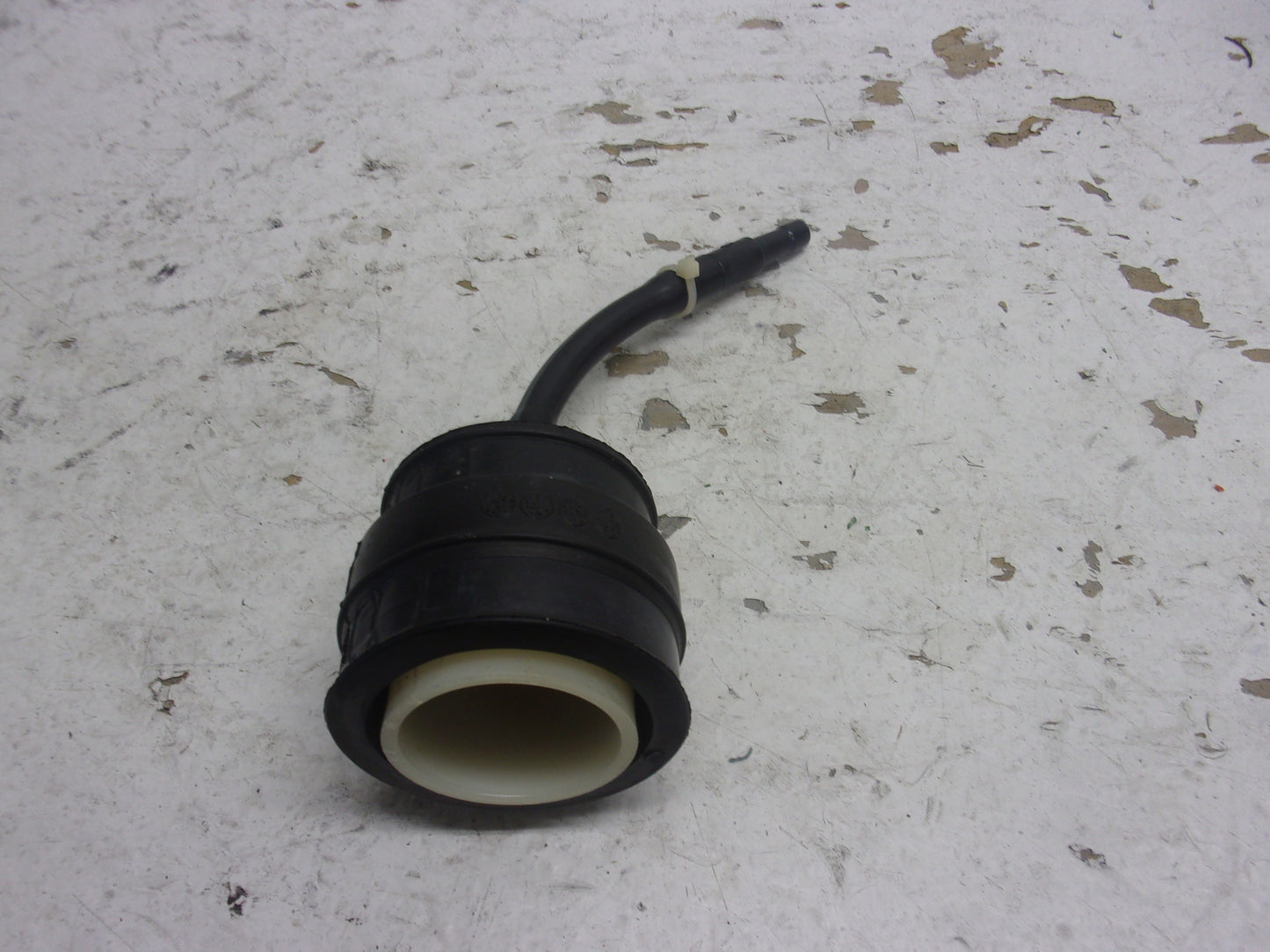 Kawasaki Jet Ski 1999-2005 Ultra 130/150 OEM Fuel Filter & Tube # 92191-3832