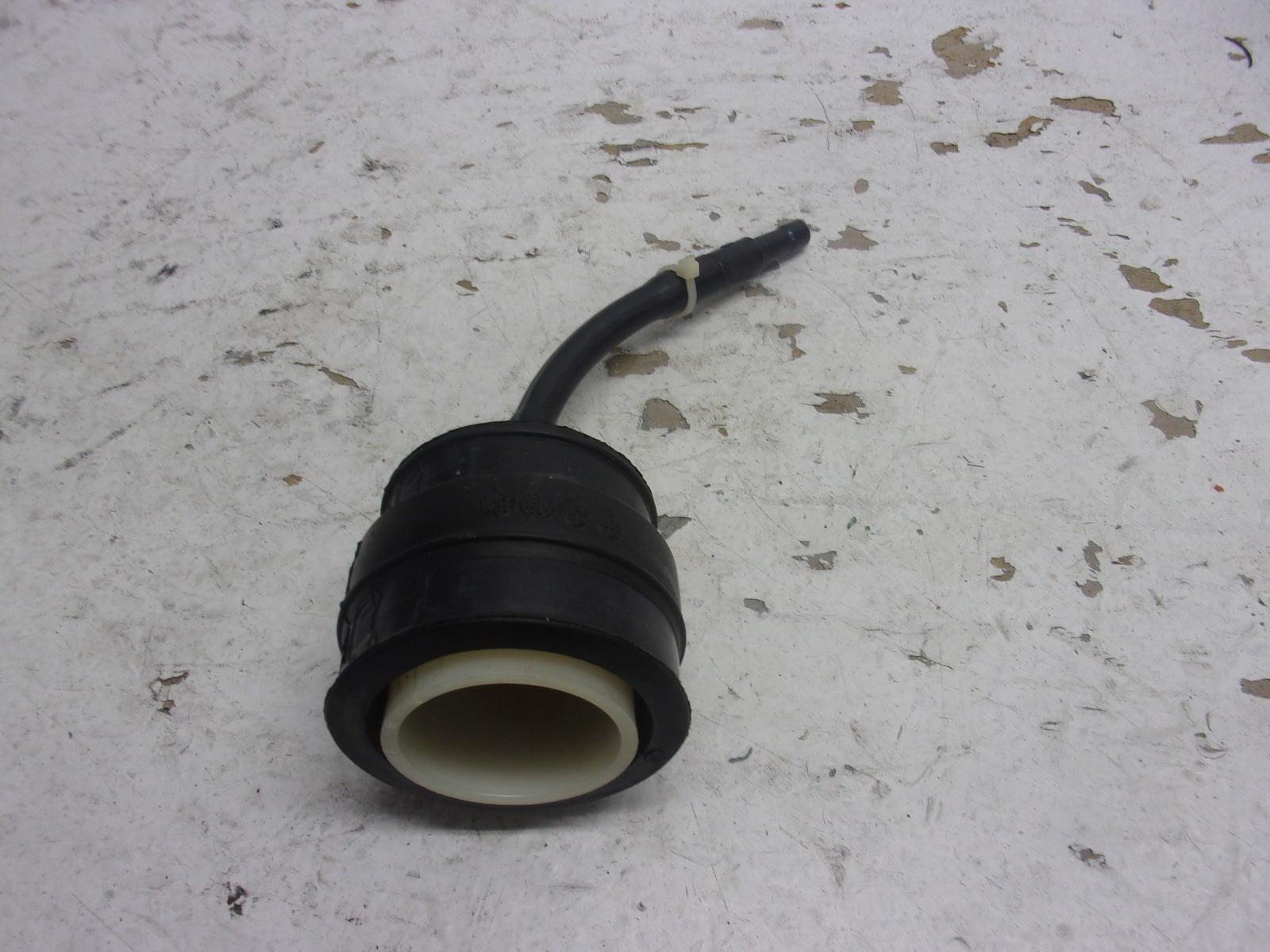 Kawasaki Jet Ski 1999-2005 Ultra 130/150 OEM Fuel Filter & Tube # 92191-3832
