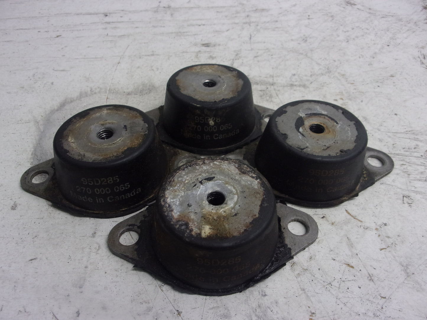 Sea Doo Bombardier 1996-1998 GTI GTS SP SPX SPI HX GS Engine Mount Set 270000217