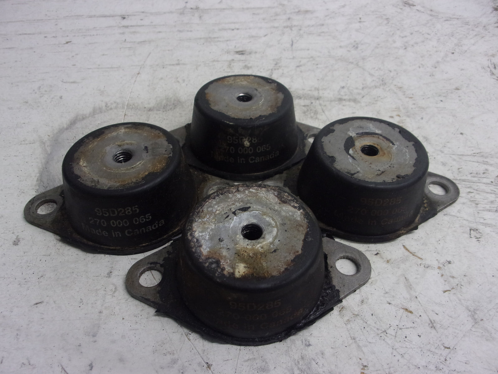 Sea Doo Bombardier 1996-1998 GTI GTS SP SPX SPI HX GS Engine Mount Set 270000217