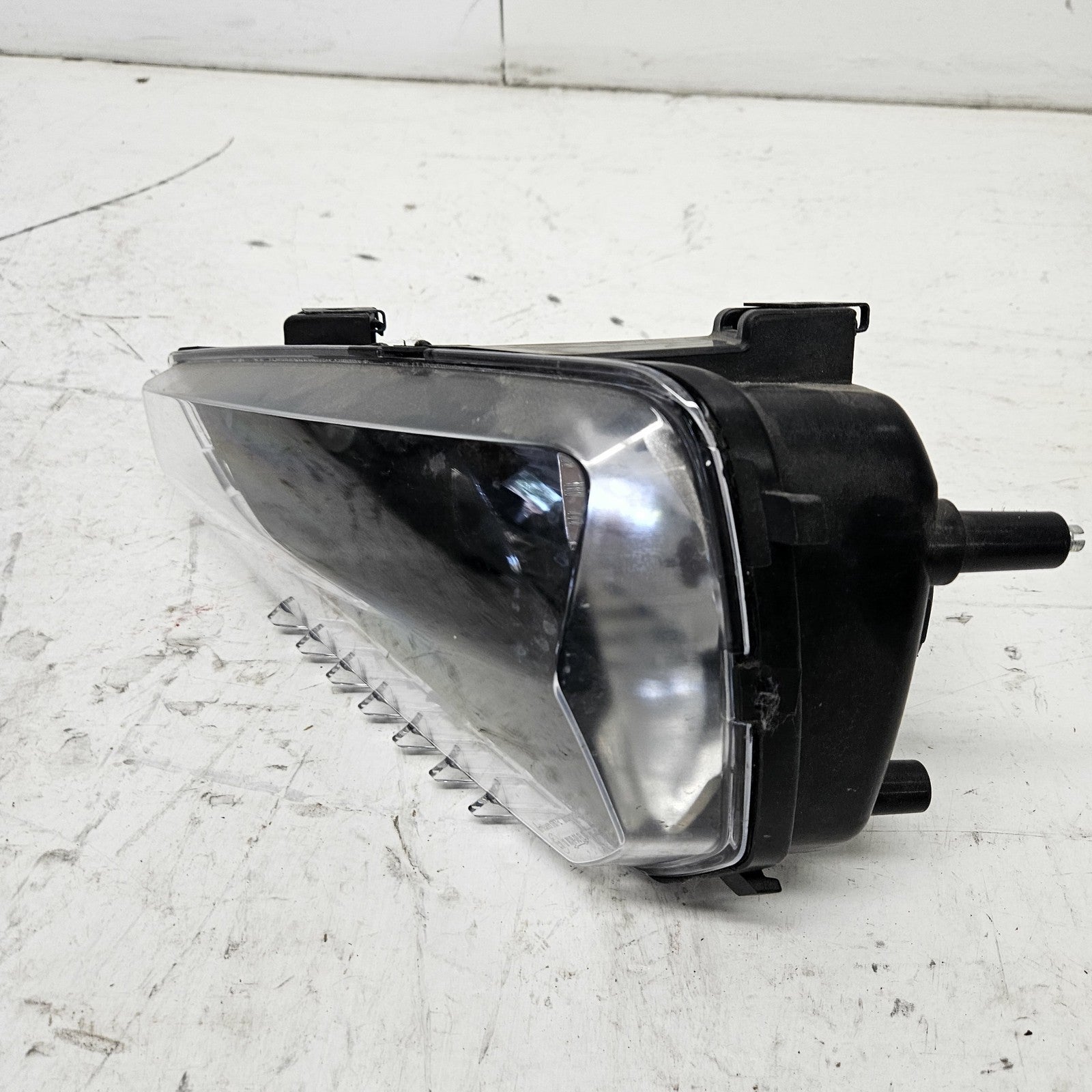 Can-Am Roadster 2019-2021 Ryker OEM Right Headlight Assembly Part# 710005637
