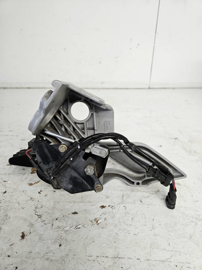 Can-Am Roadster 2009-2010 Spyder RS GS Right Peg Support + Brake Pedal 705003336