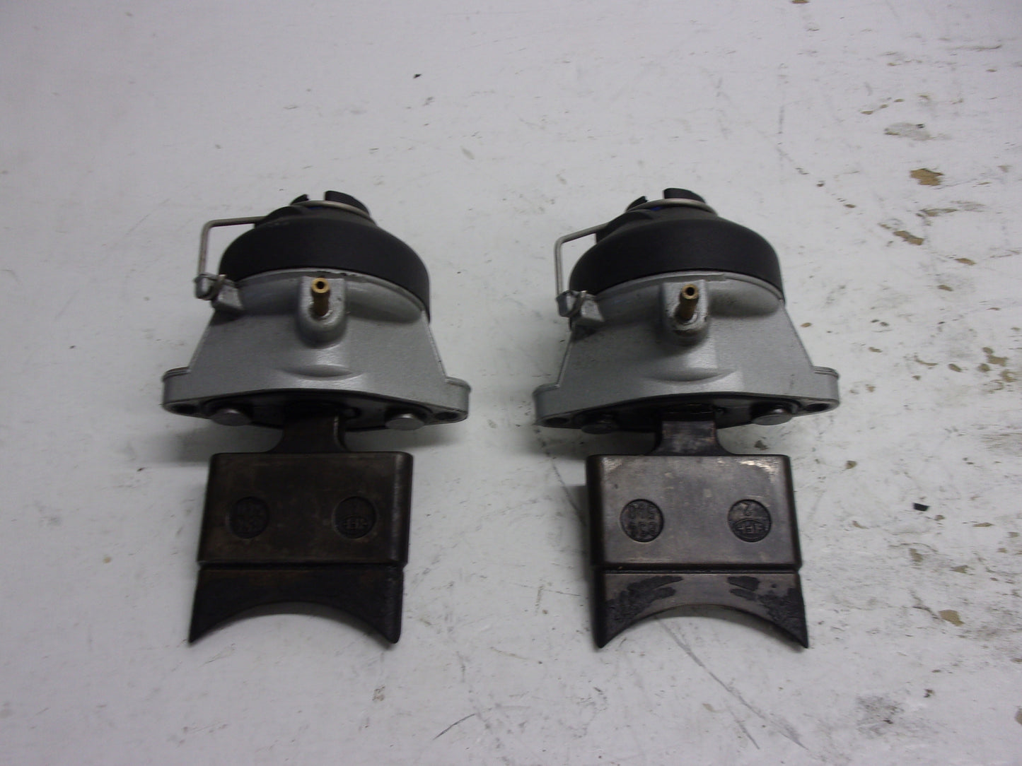 Sea Doo Bombardier 2000-2002 GTX RX LRV DI Exhaust Rave Valve Set # 290854540