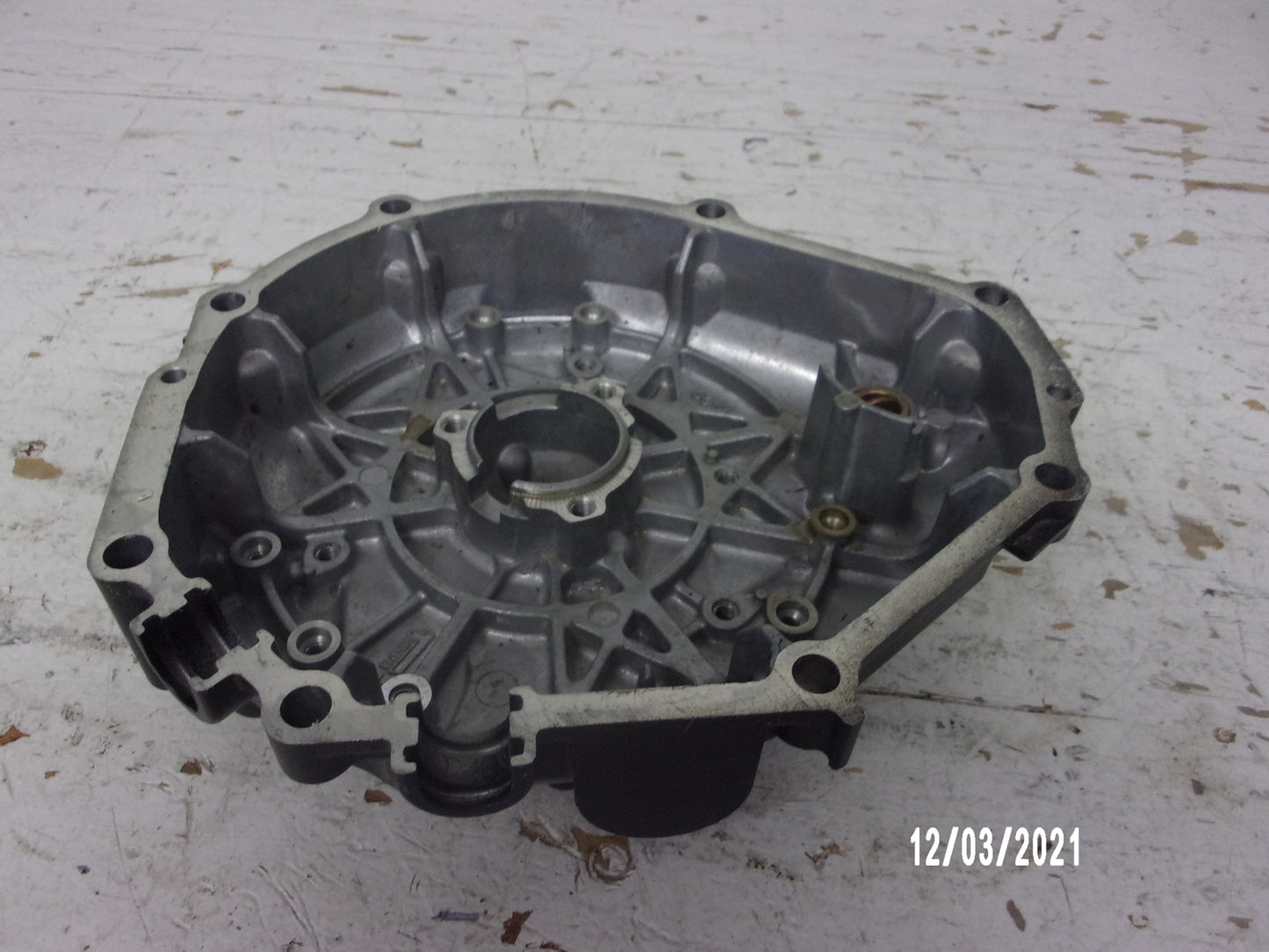 Yamaha WaveRunner PWC 1998-2003 SUV SV GP XL OEM Flywheel Cover 65U-81337-00-8P