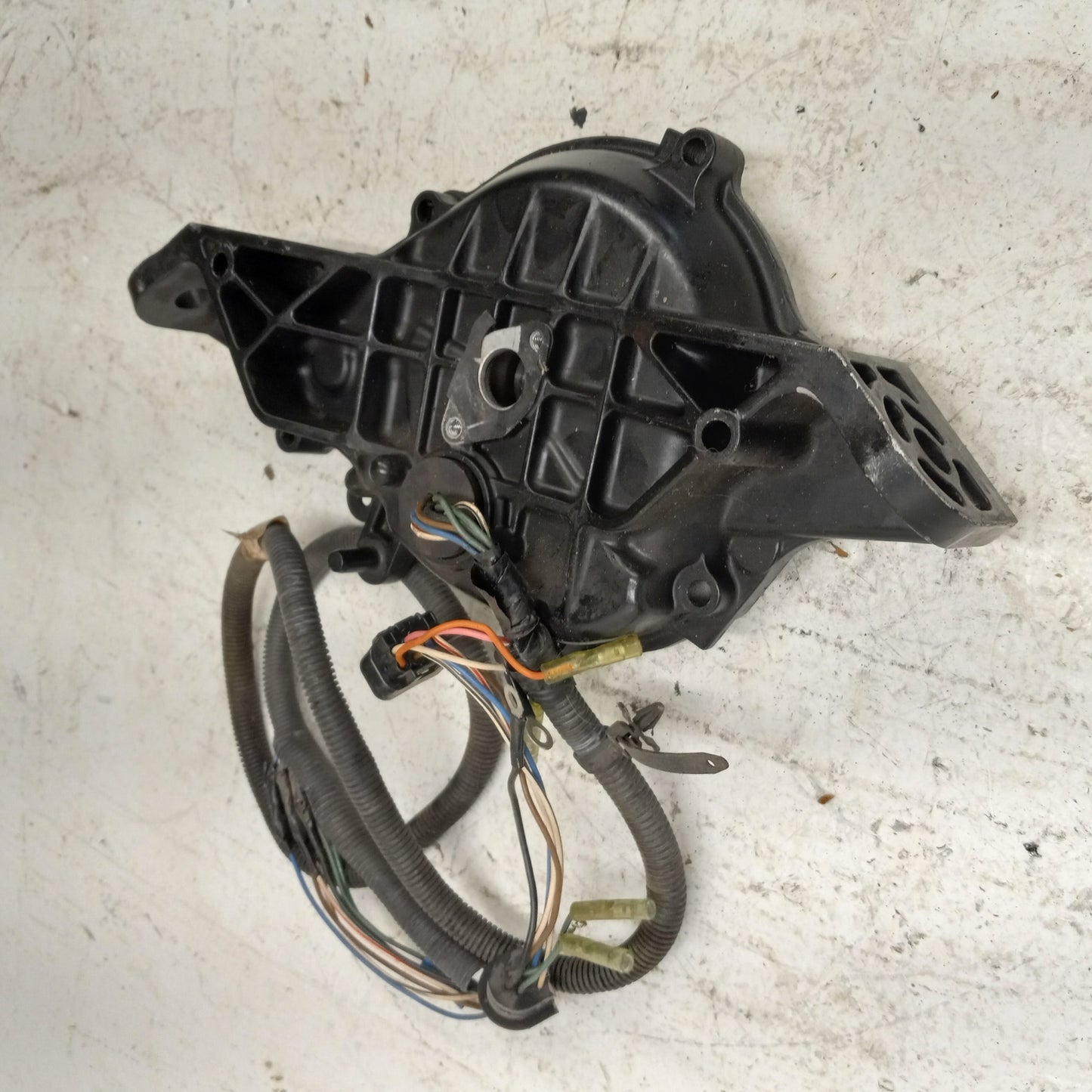 Yamaha Waverunner 1999-2000 XL GP 800 OEM Stator + Stator Cover 66E-81337-10-8P