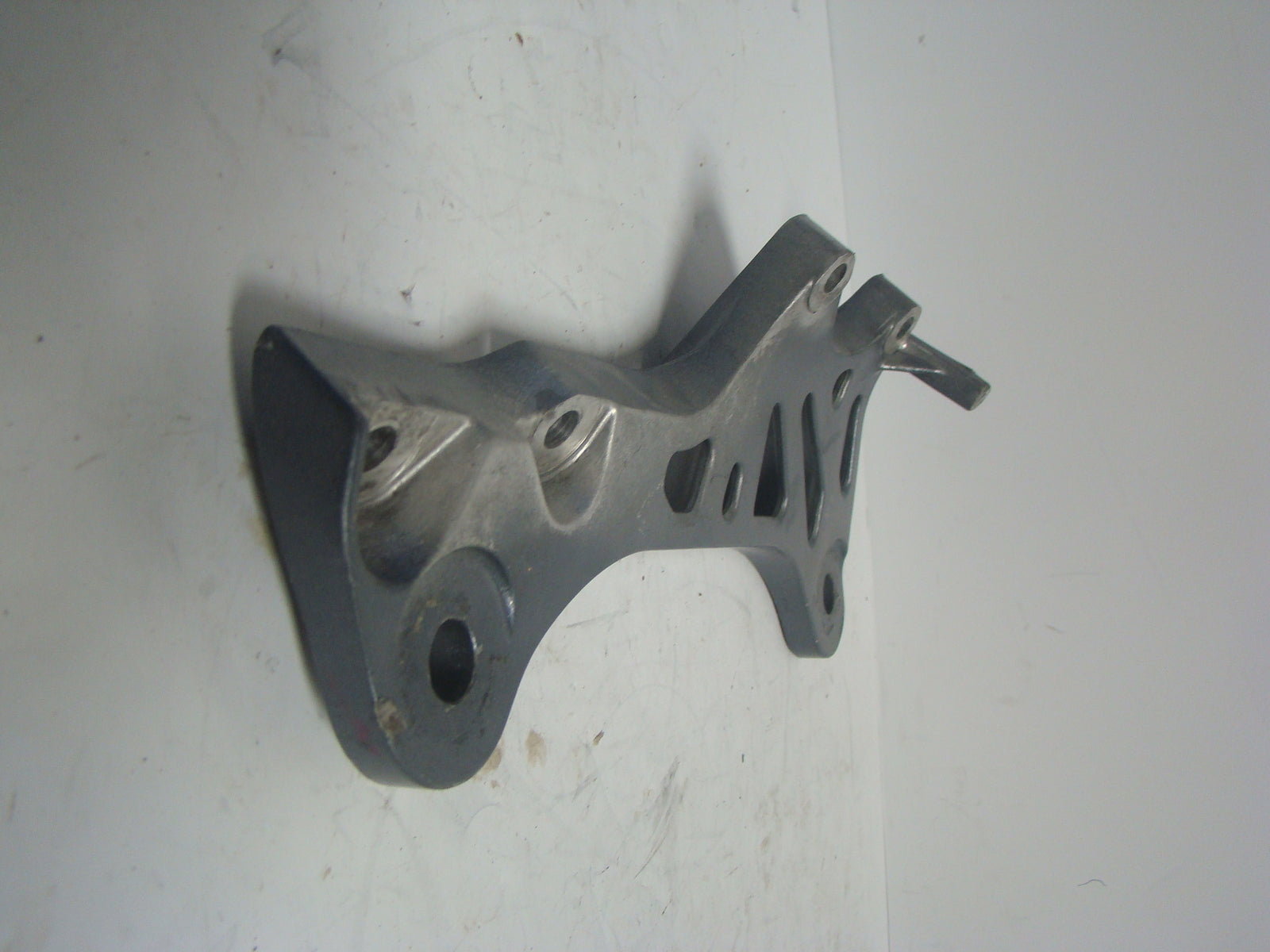 Yamaha Waverunner 2004 XL 700 Front Upper Engine Bracket Part# 6R7-21415-01-00