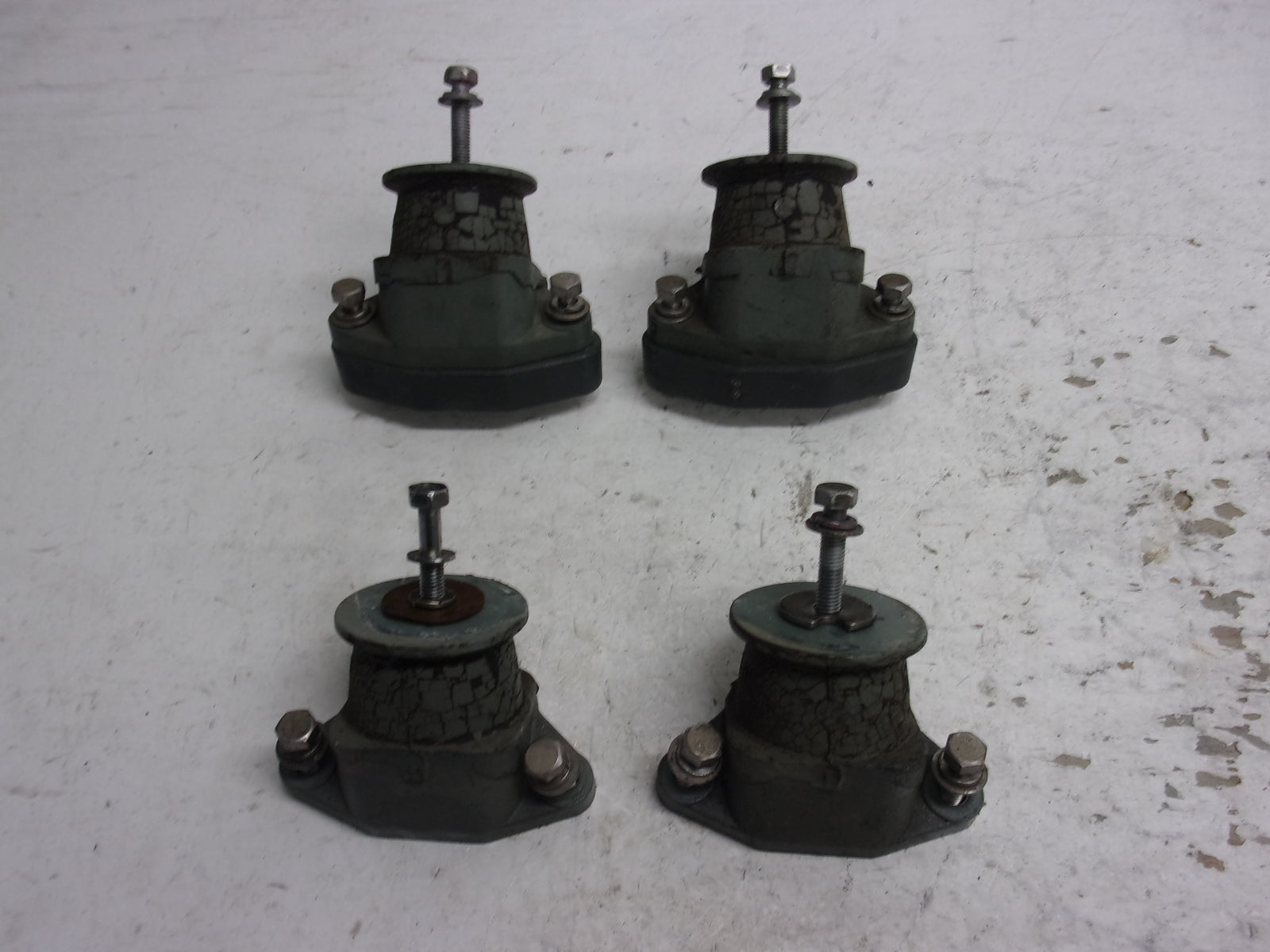 Yamaha WaveRunner 1996-2003 SV GP XL OEM Engine Mount Set Part# 63M-44517-01-5B