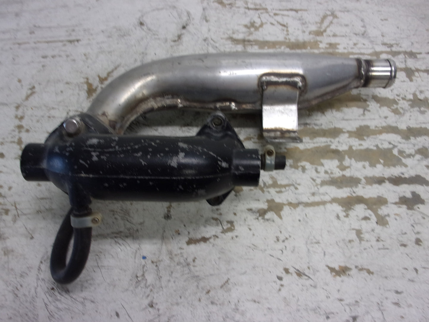 Kawasaki Jet Ski 1976-1992 JS440 OEM Complete Chamber + Pipe 18001-520