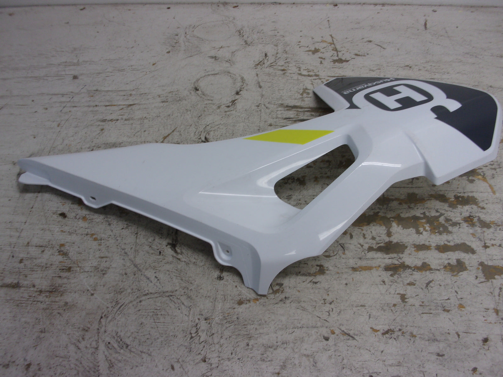 Husqvarna 2019-2020 FC FS FX TC TX OEM White LH Spoiler Part# 2510805400028B