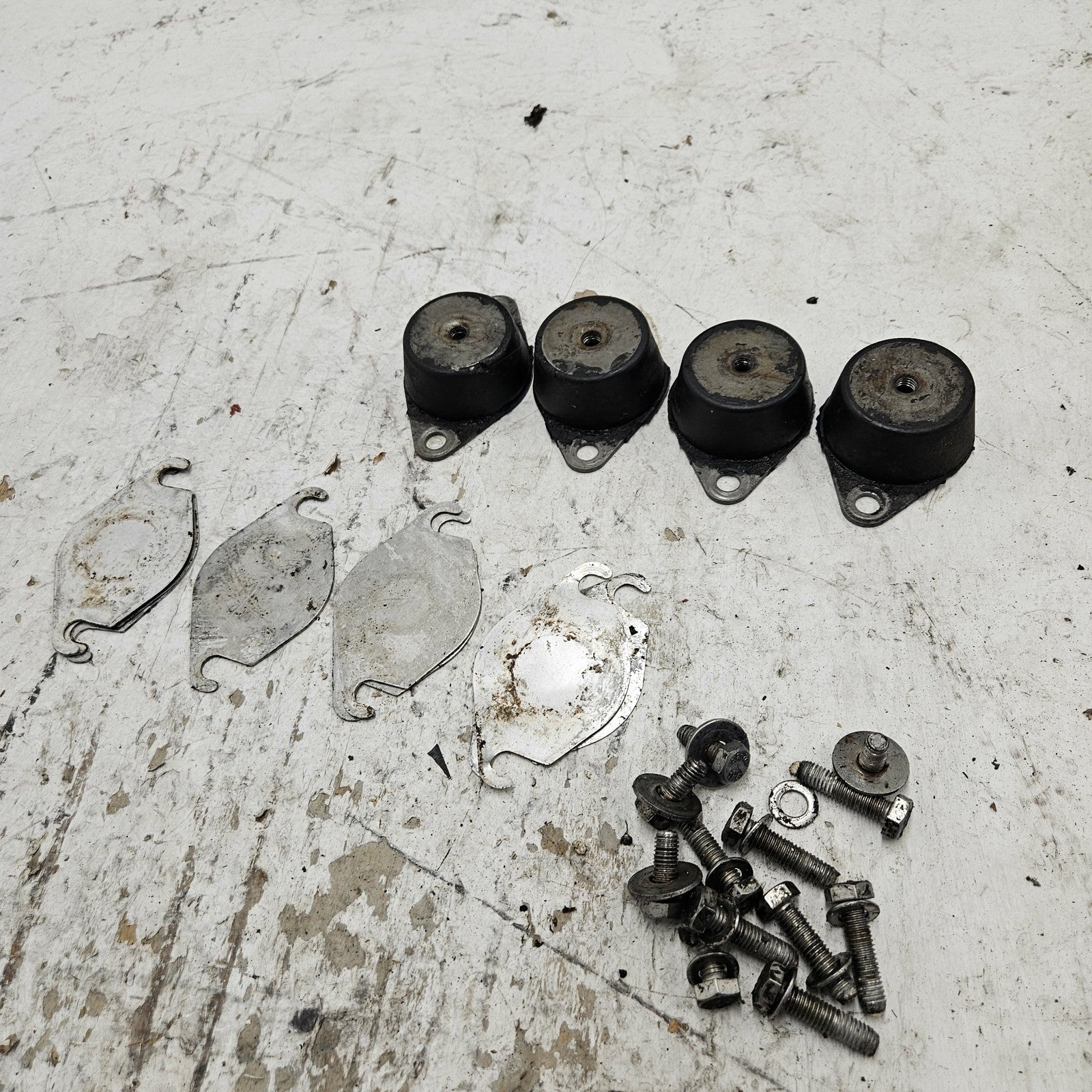 Sea Doo Bombardier 1996-1998 GTI GTS SP SPX SPI HX GS Engine Mount Set 270000217