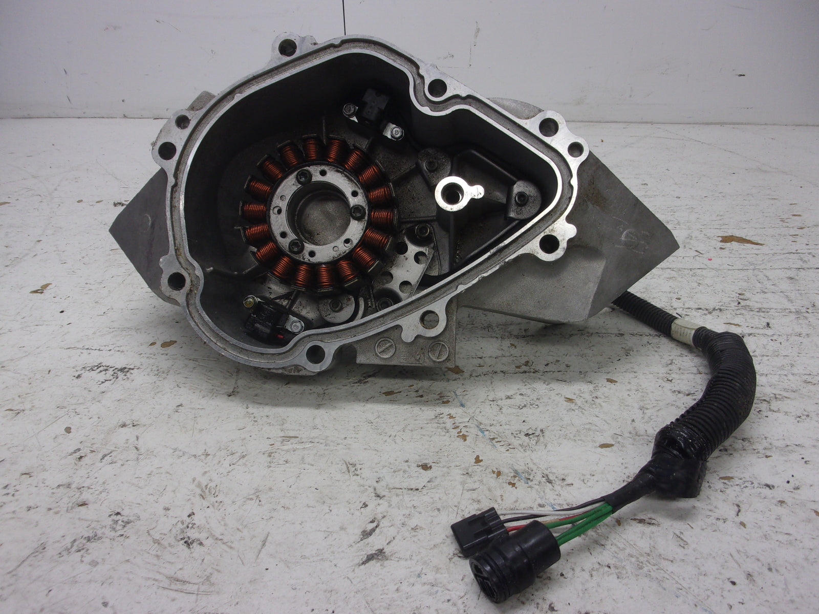 Yamaha Waverunner 2004-2008 FXHO FX1100 Flywheel Cover + Stator 6B6-81337-00-94