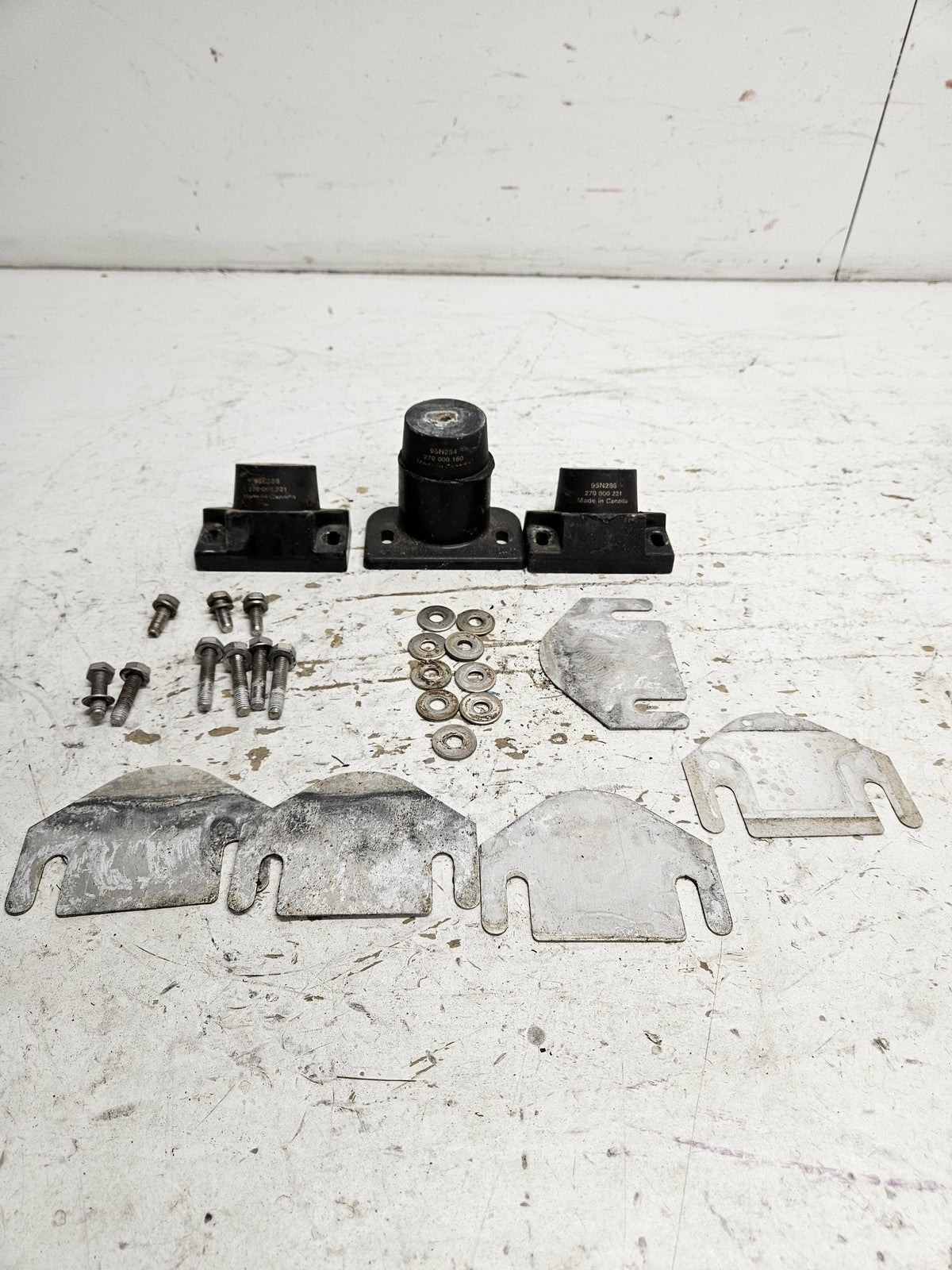 Sea Doo Bombardier PWC 1996 GSX GTX XP Engine Mount Set # 270000222