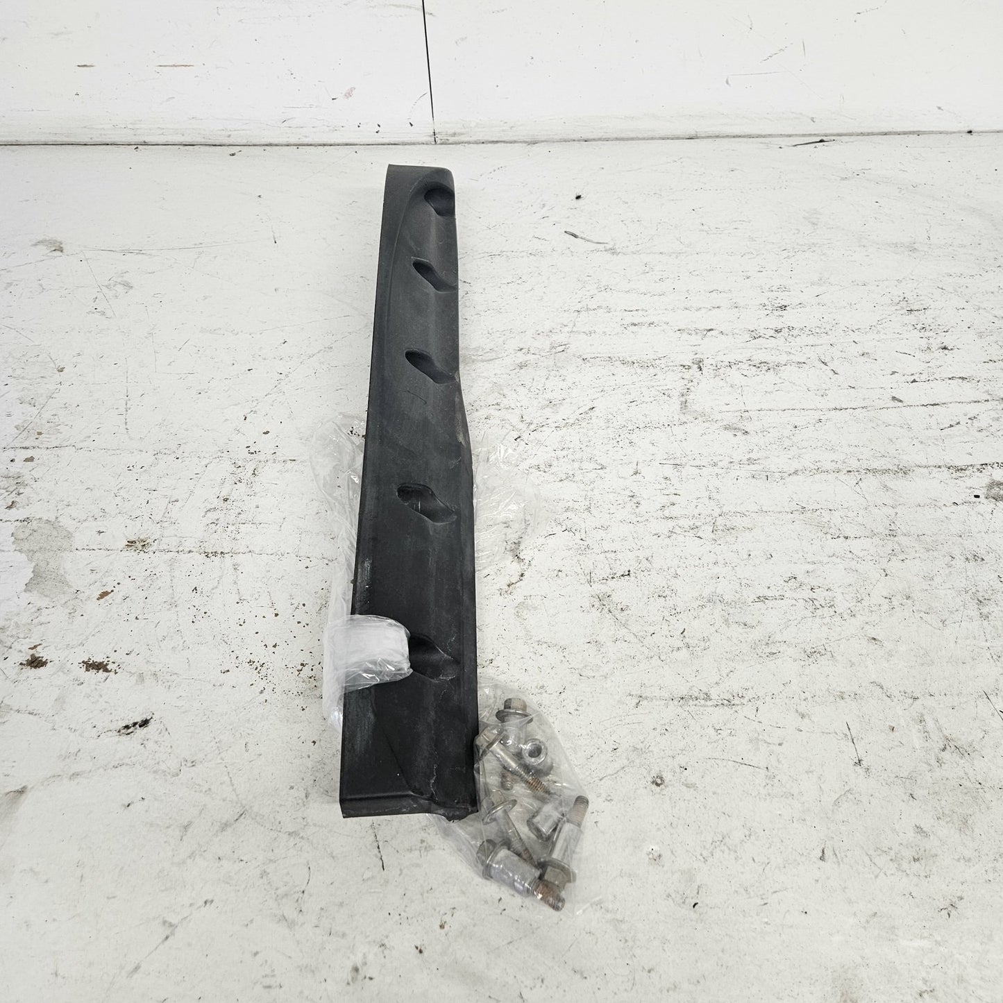 Yamaha WaveRunner 2004-2022 FX VX VXS VXR GP OEM Right Sponson # F1S-U883P-01-00