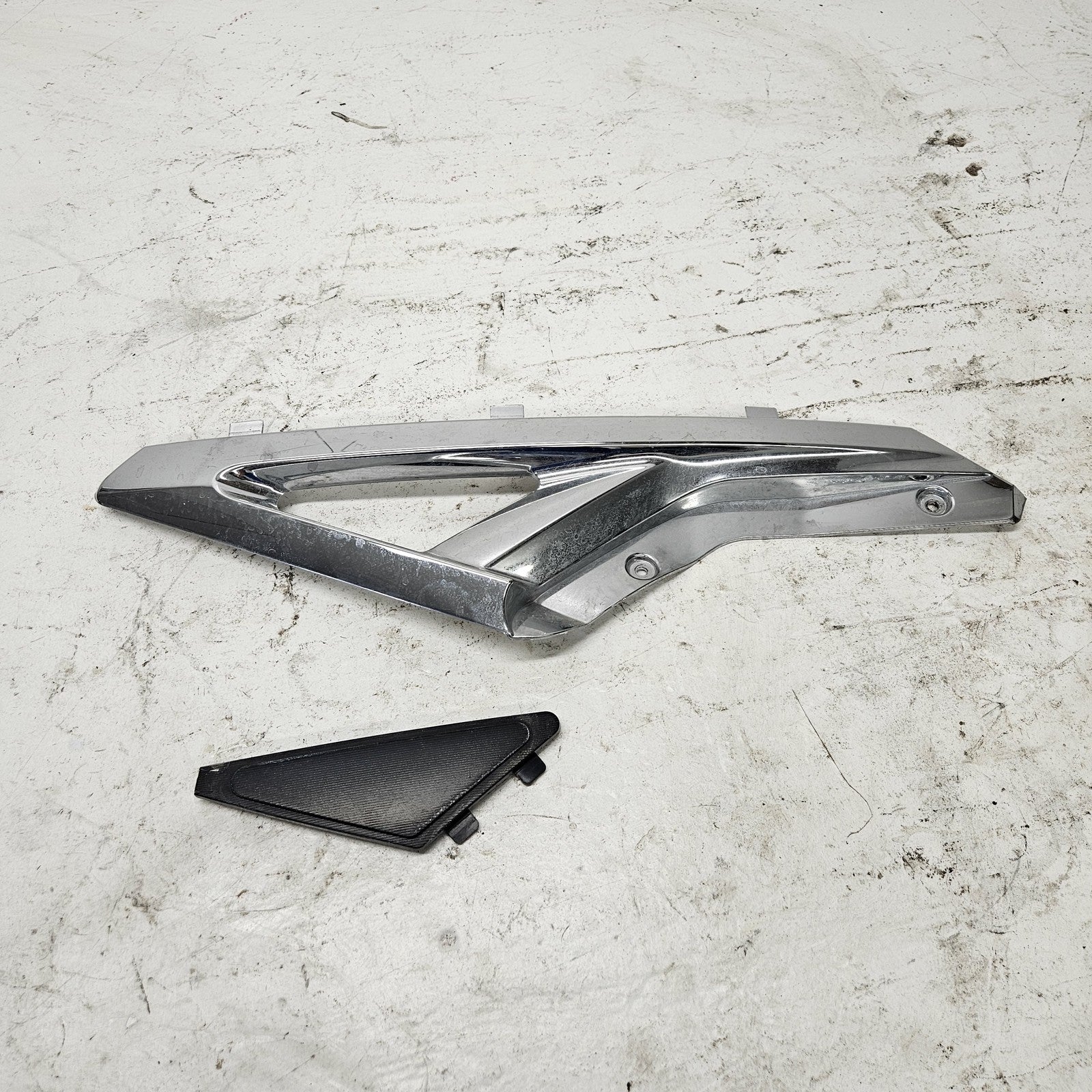 Yamaha WaveRunner 2015-2019 VX VXS VXR LH Chrome Trim + Insert F3P-U377F-00-00