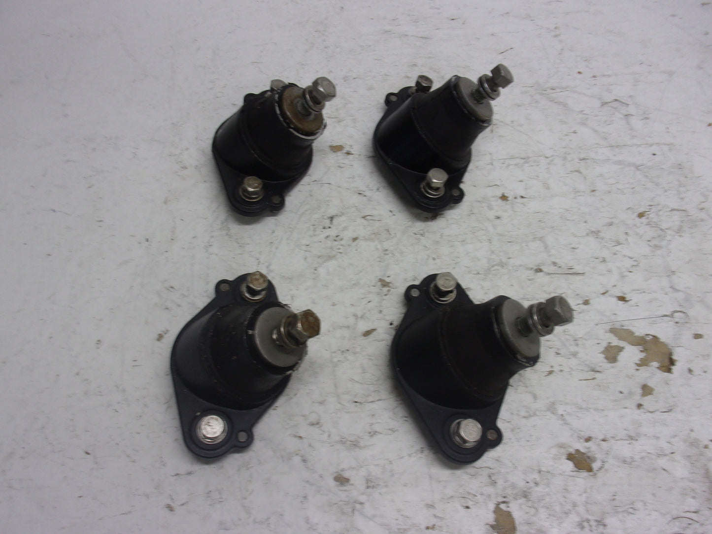 Kawasaki Jet Ski 1988-1990 TS 650SX X2 OEM Engine Damper Set Part# 92075-3724