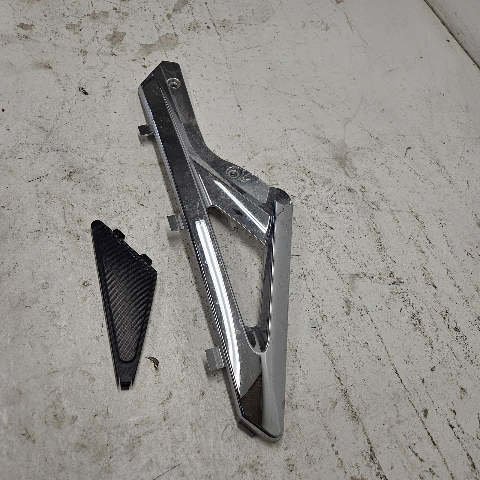 Yamaha WaveRunner 2015-2019 VX VXS VXR LH Chrome Trim + Insert F3P-U377F-00-00