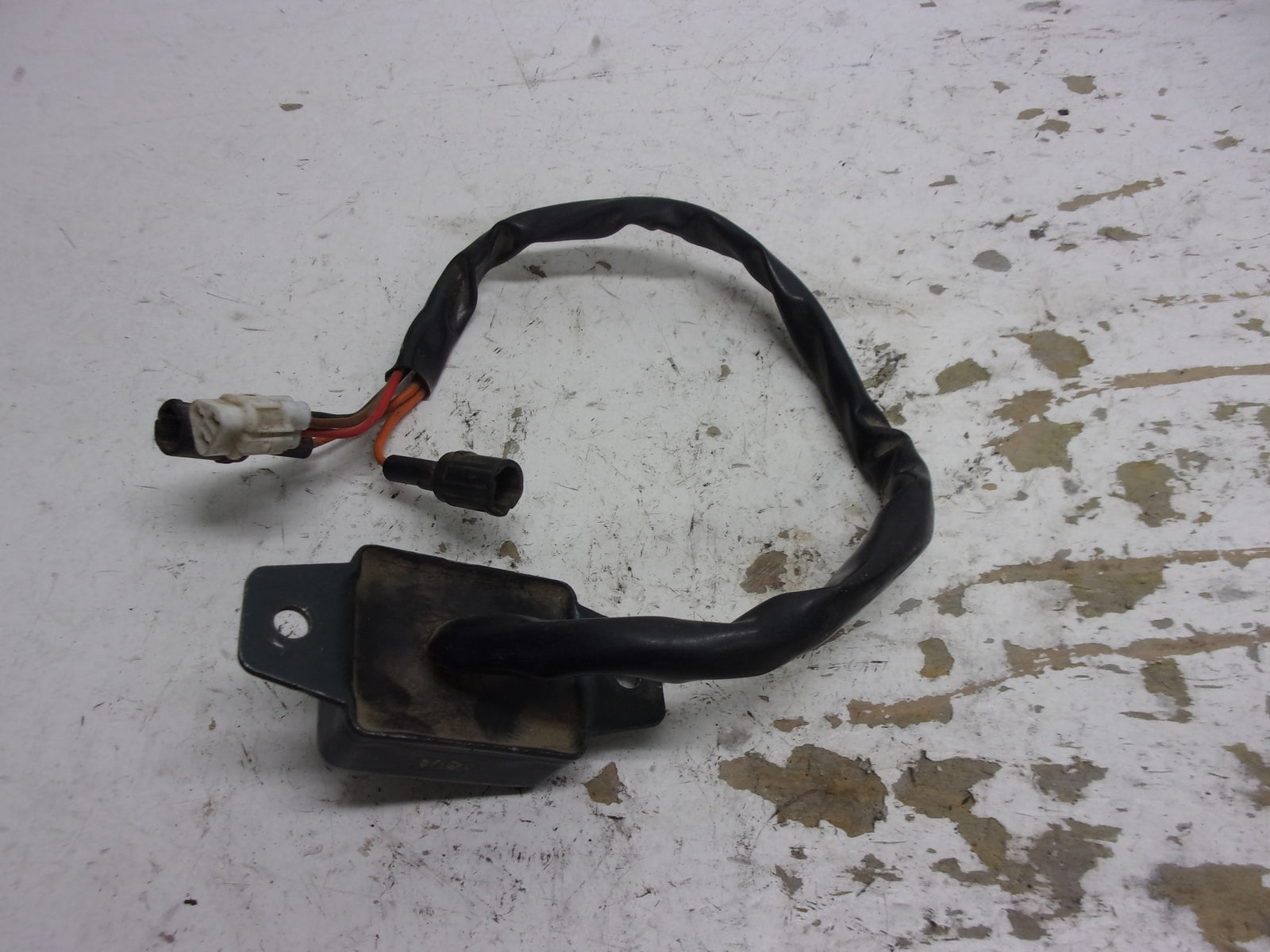 Kawasaki Jet Ski 1994-1995 Super Sport XI OEM Trim Meter Relay Part# 27034-3705