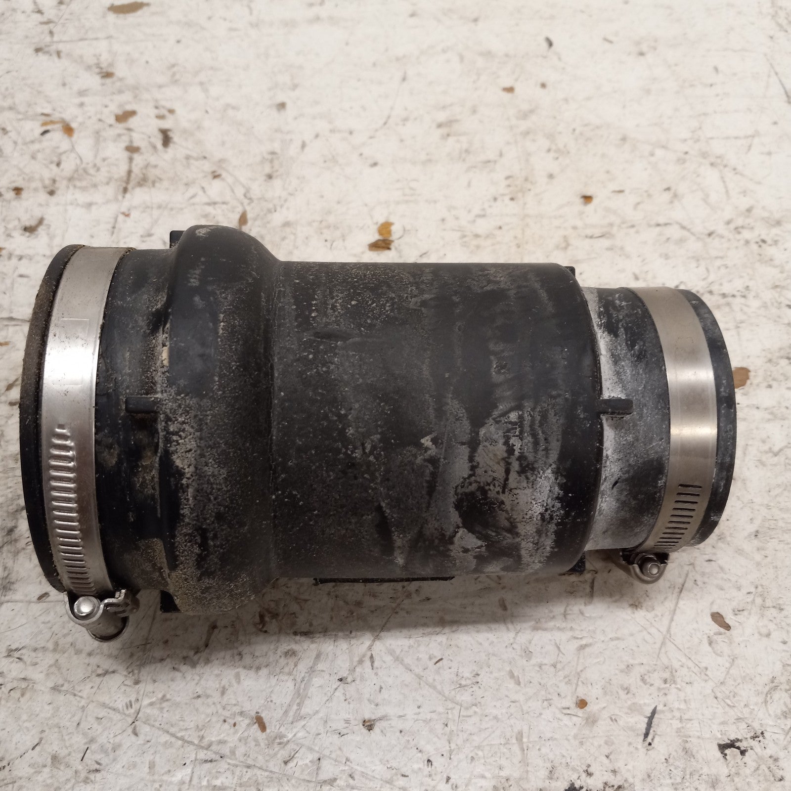 Yamaha Waverunner 2000-2004 GP XL XA XLT 800 OEM Exhaust Outlet 67A-14752-00-00