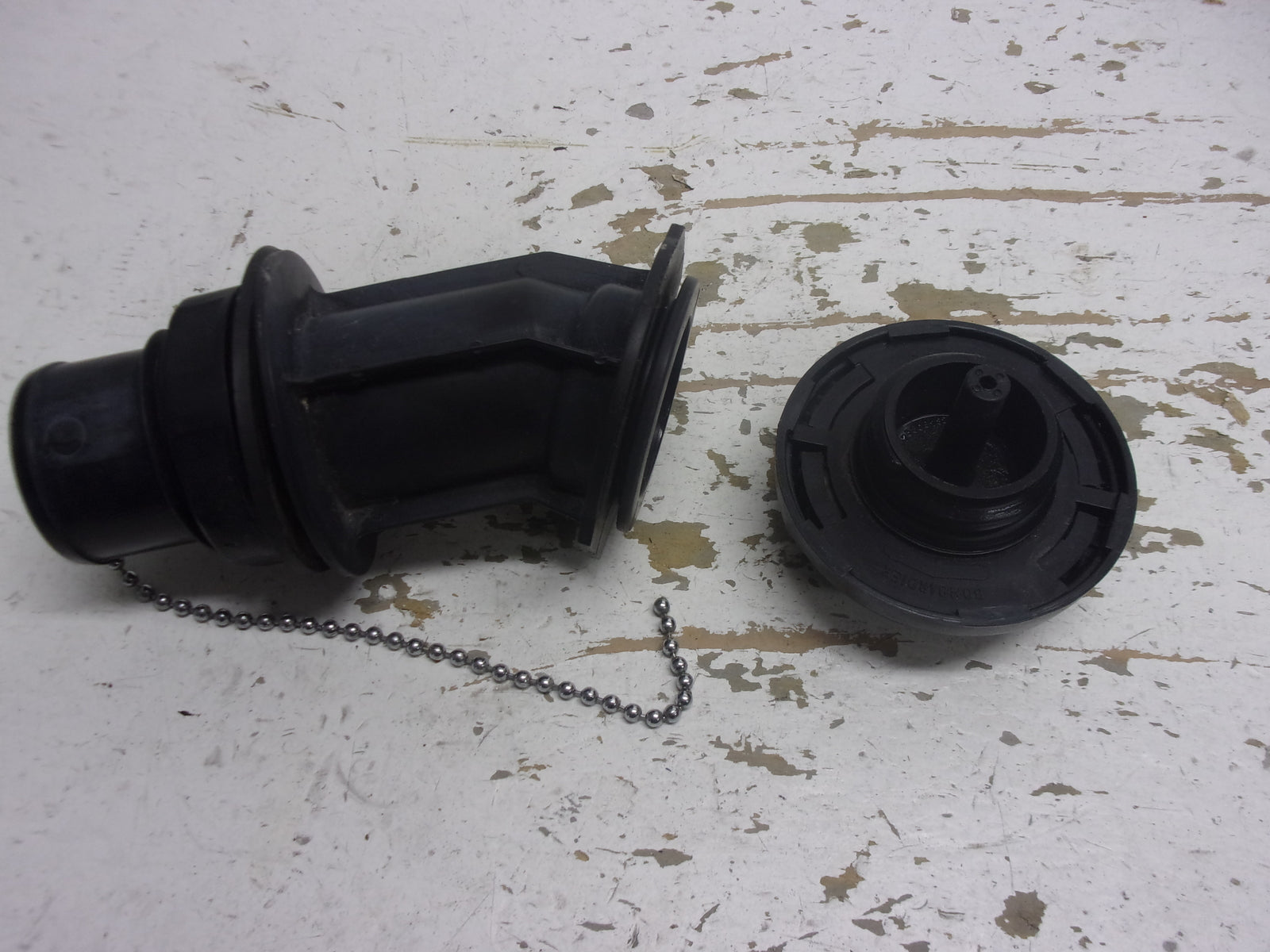 Sea Doo Bombardier 2006-2010 GTI / Wake Fuel Filler Neck + Cap Part# 275500684