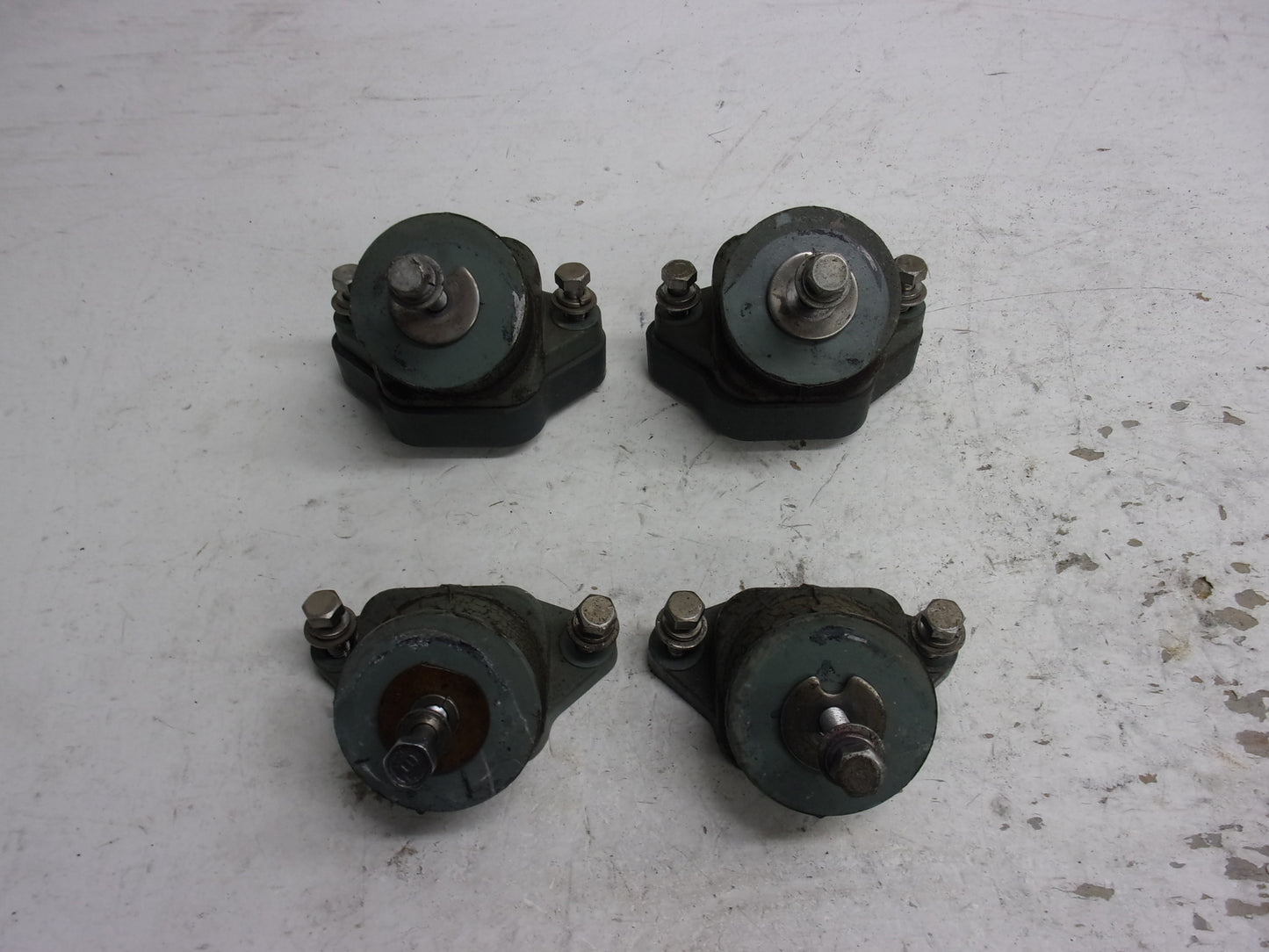 Yamaha WaveRunner 1996-2003 SV GP XL OEM Engine Mount Set Part# 63M-44517-01-5B