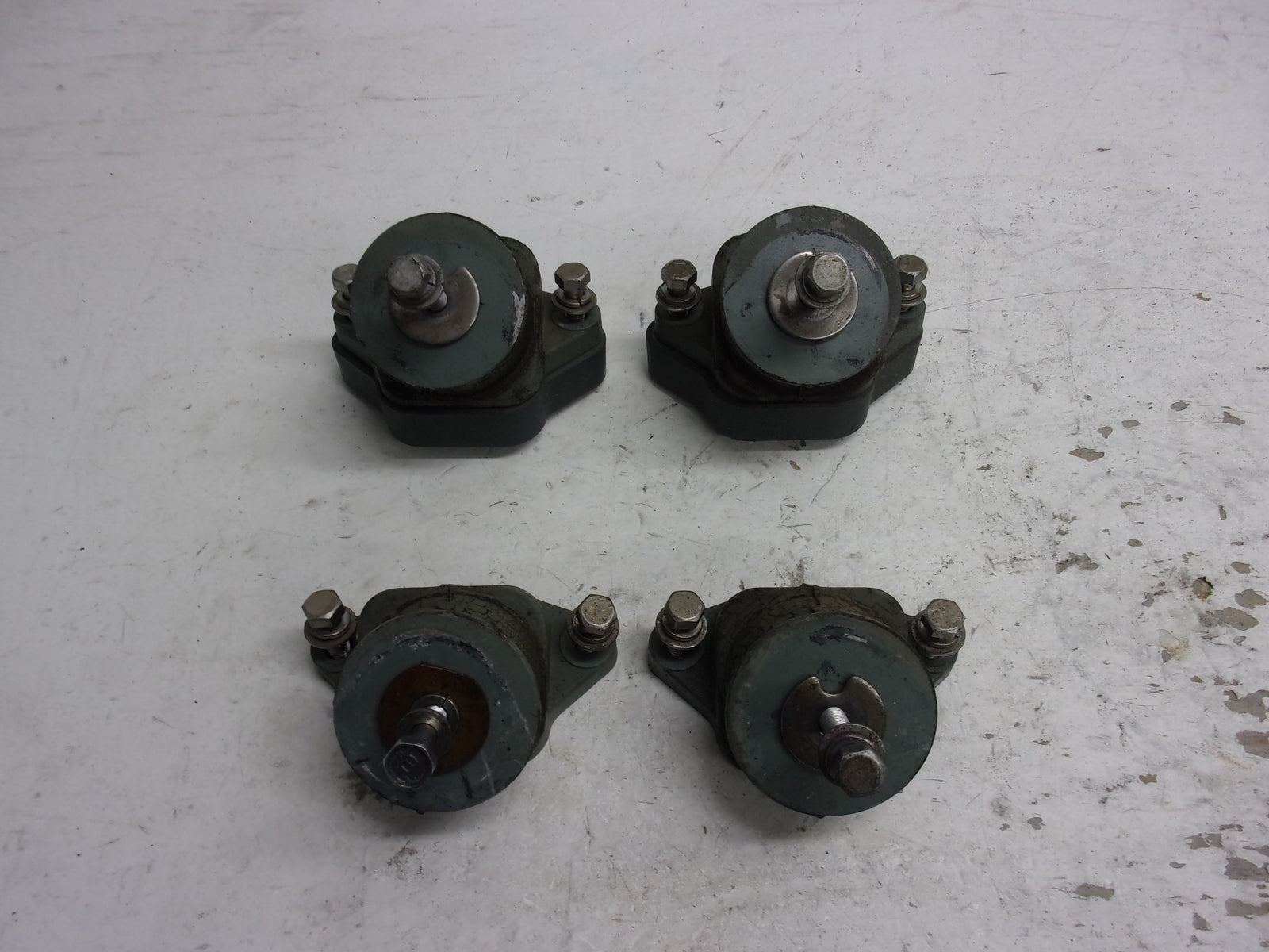 Yamaha WaveRunner 1996-2003 SV GP XL OEM Engine Mount Set Part# 63M-44517-01-5B