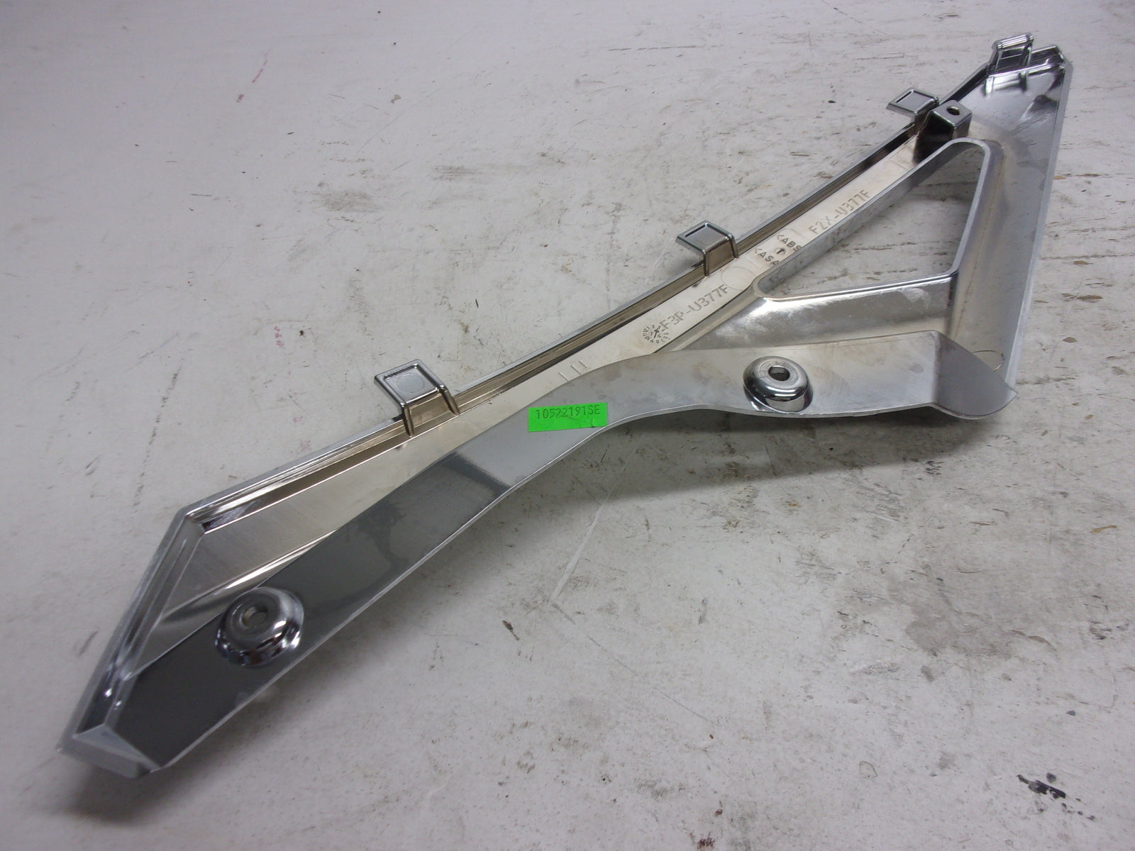 Yamaha WaveRunner 2015-2019 VX VXS VXR OEM Chrome LH Side Trim F2X-U377F-00-00