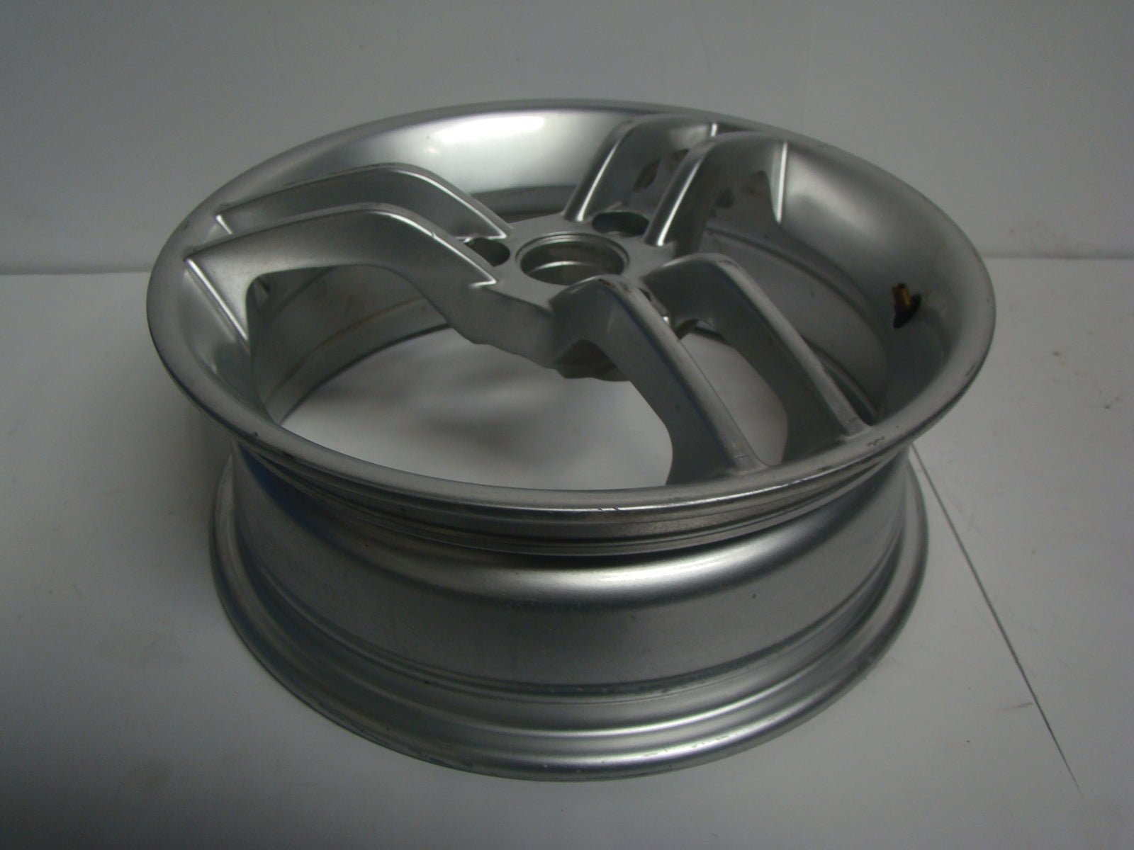Can-Am Spyder Roadster 2010-2012 RS Silver Rim Assembly Part# 706201058