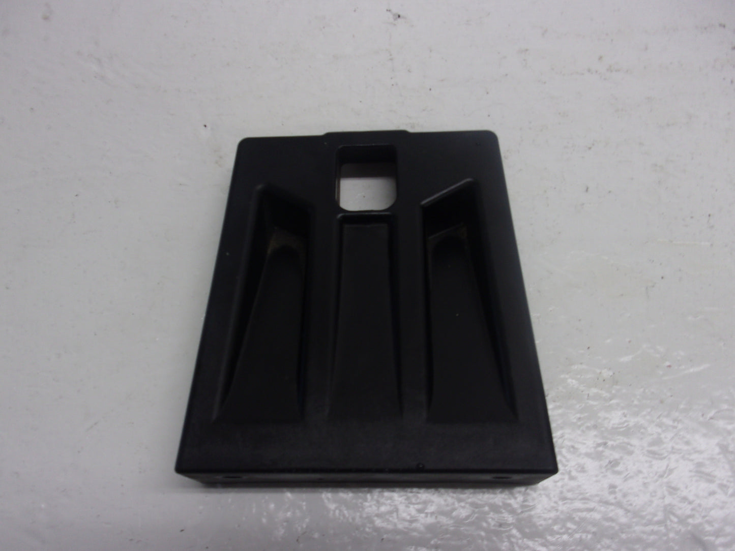 Yamaha WaveRunner 2012-18 FX Cruiser SHO1.8 L OEM Lid Lock Hook F2S-U517F-00-00