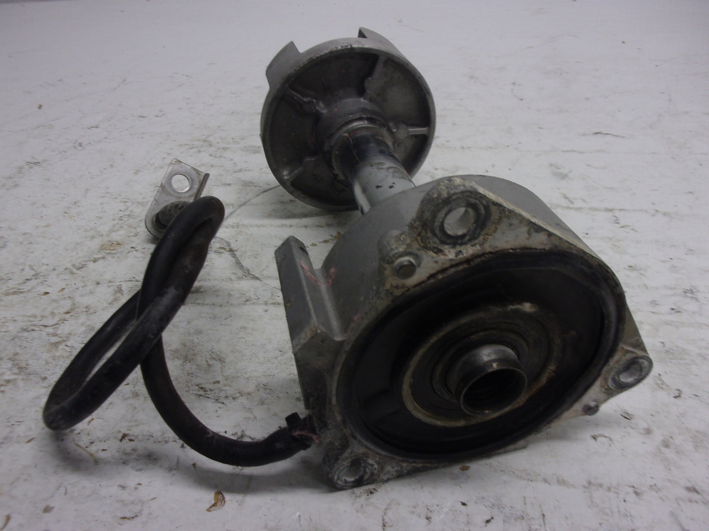 Yamaha Waverunner 2003 GP 1300 OEM Bearing Housing + Coupler # 61X-45332-03-94