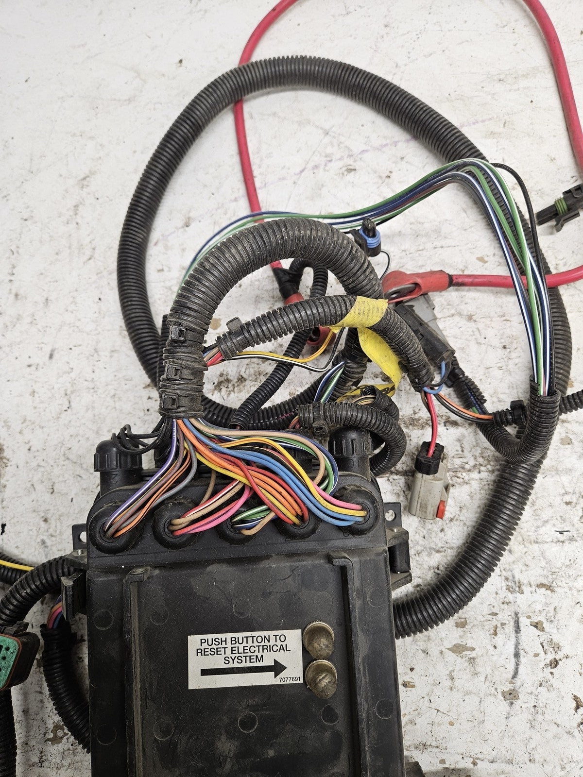 Polaris 2001 Genesis I-4Pass EFI Complete Electrical Box + Harness 4010379