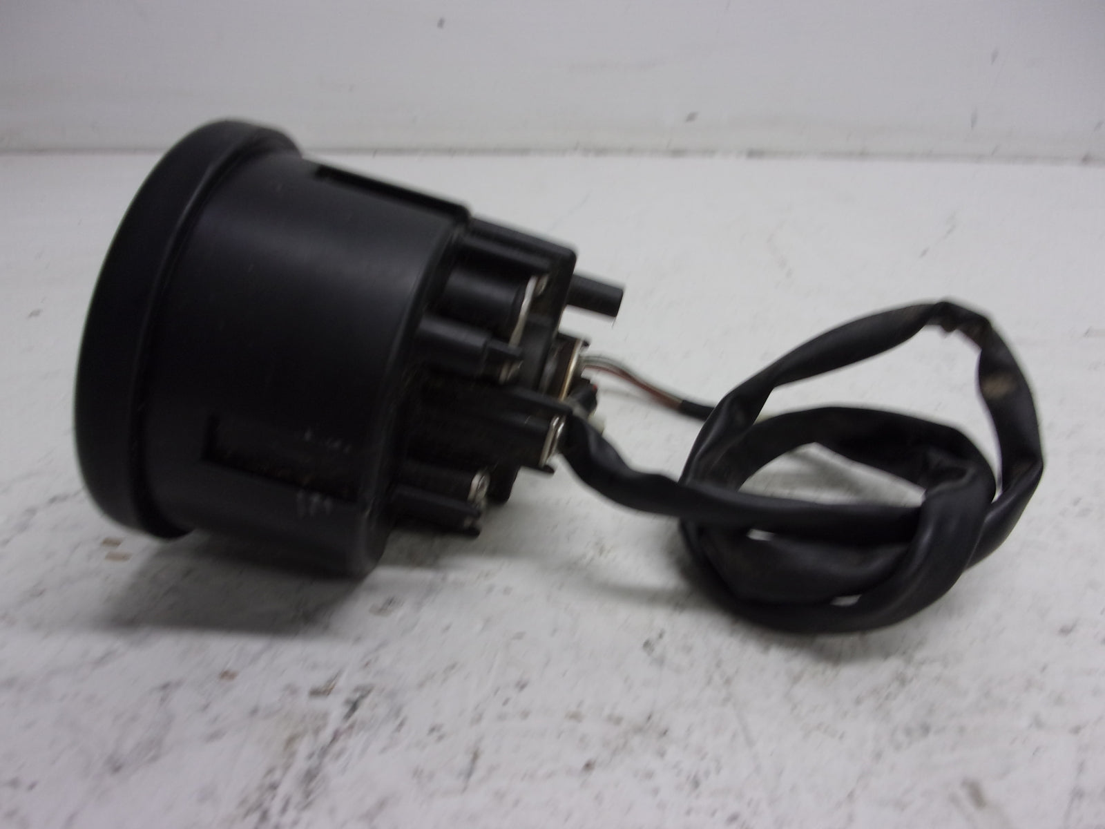 Kawasaki Jet Ski 1995 ZXI 750/900 OEM Speedometer Part# 25005-3701