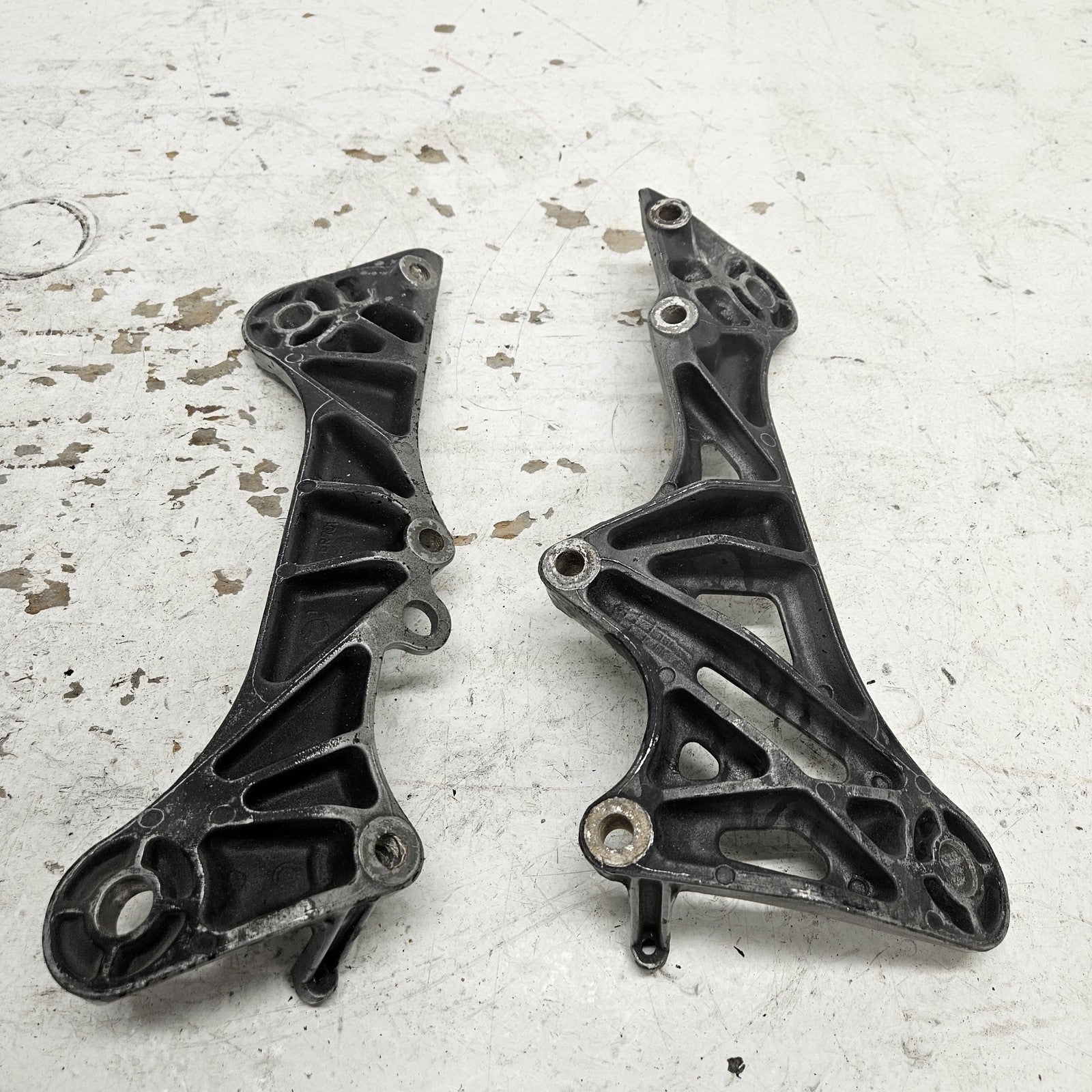 Yamaha WaveRunner 1998-2020 XL SJ GP Engine Bracket Set Part# 6R7-21415-01-94