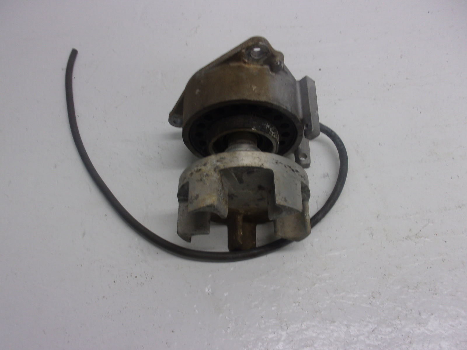 Yamaha Waverunner 2005 FX HO OEM Bearing Housing + Coupler Part# 61X-45332-03-94