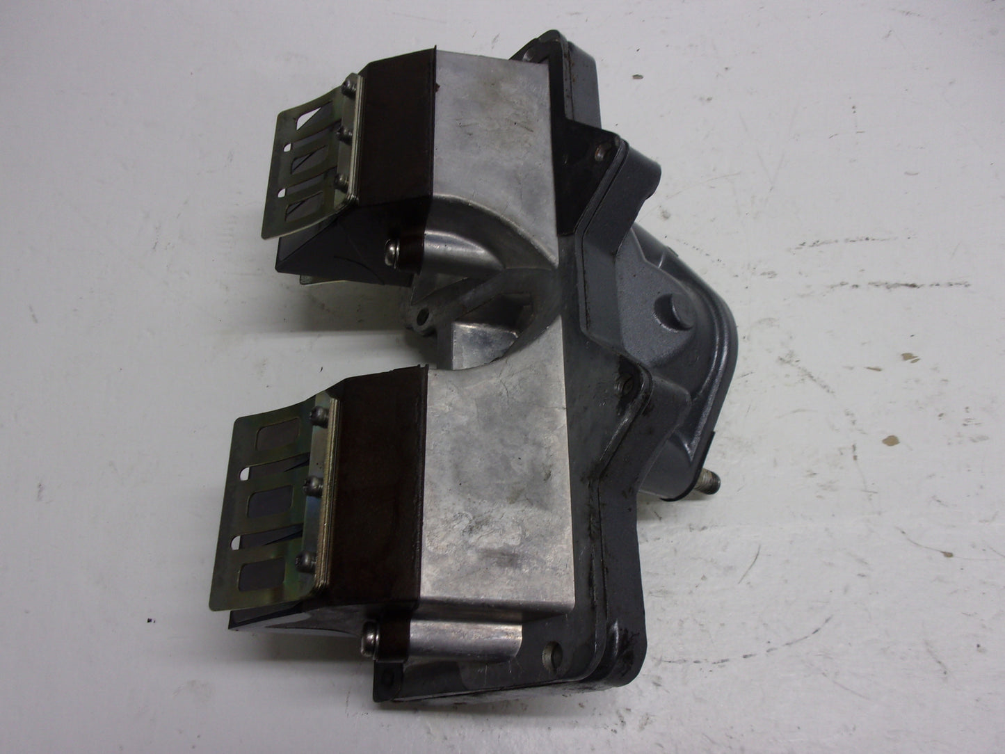 Yamaha WaveRunner 1995-1996 WR3 VXR 650 OEM Intake Manifold # 6M6-13555-01-94