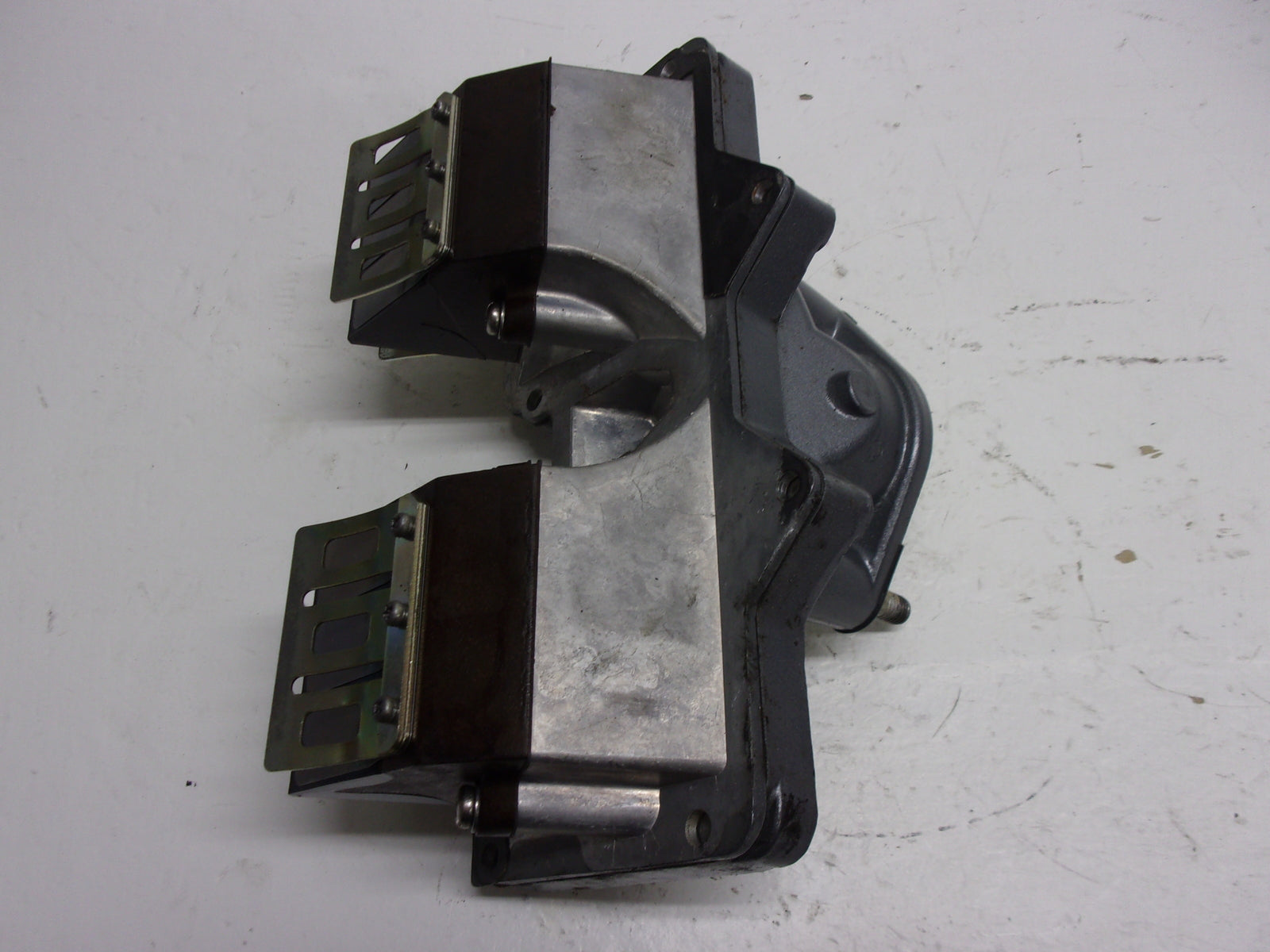 Yamaha WaveRunner 1995-1996 WR3 VXR 650 OEM Intake Manifold # 6M6-13555-01-94