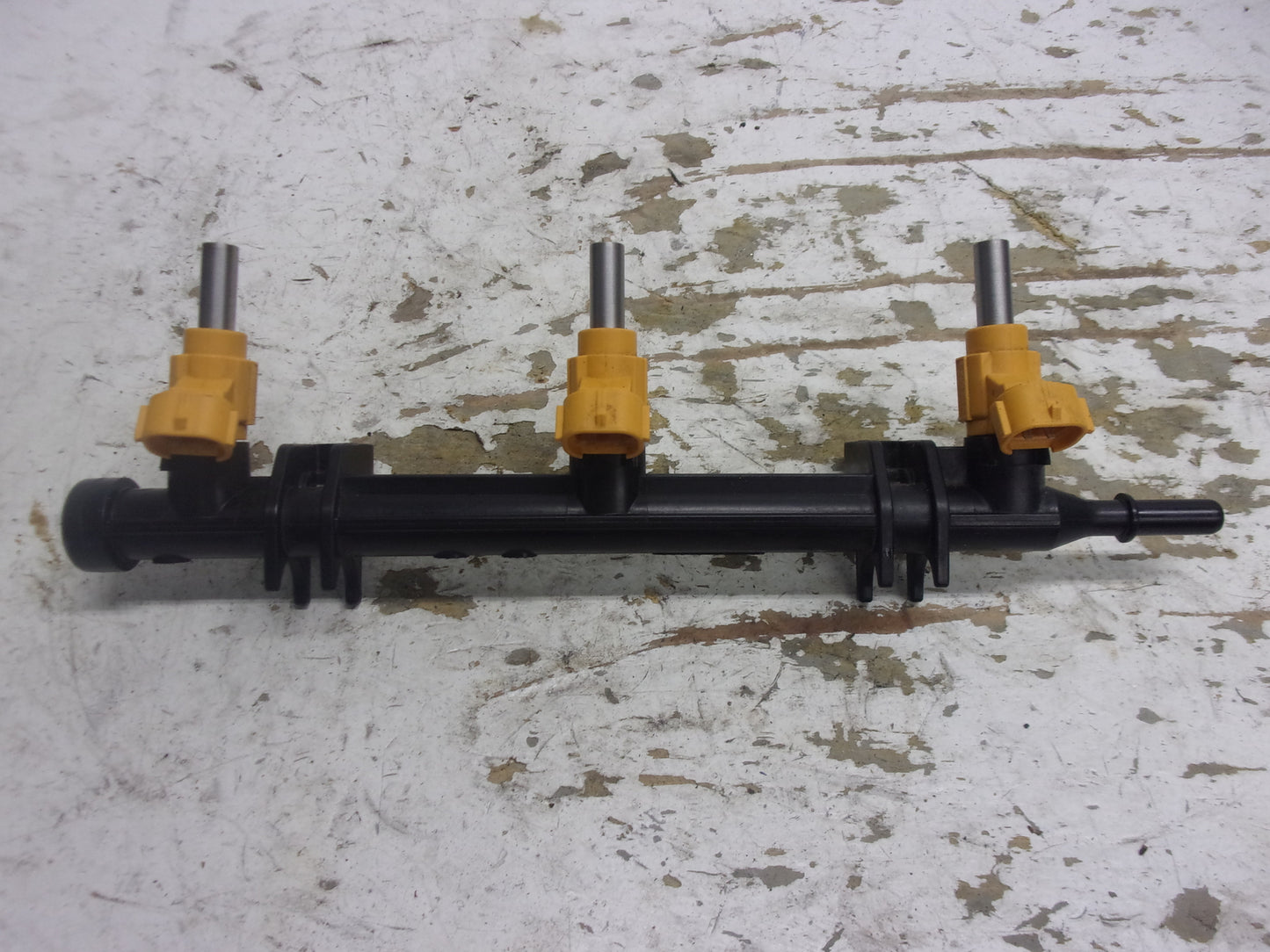 Yamaha 2016-2017 VX V1 EX  OEM Fuel Rail + Injectors Part# 6EY-13761-00-00