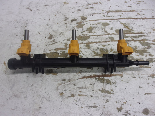 Yamaha 2016-2017 VX V1 EX  OEM Fuel Rail + Injectors Part# 6EY-13761-00-00
