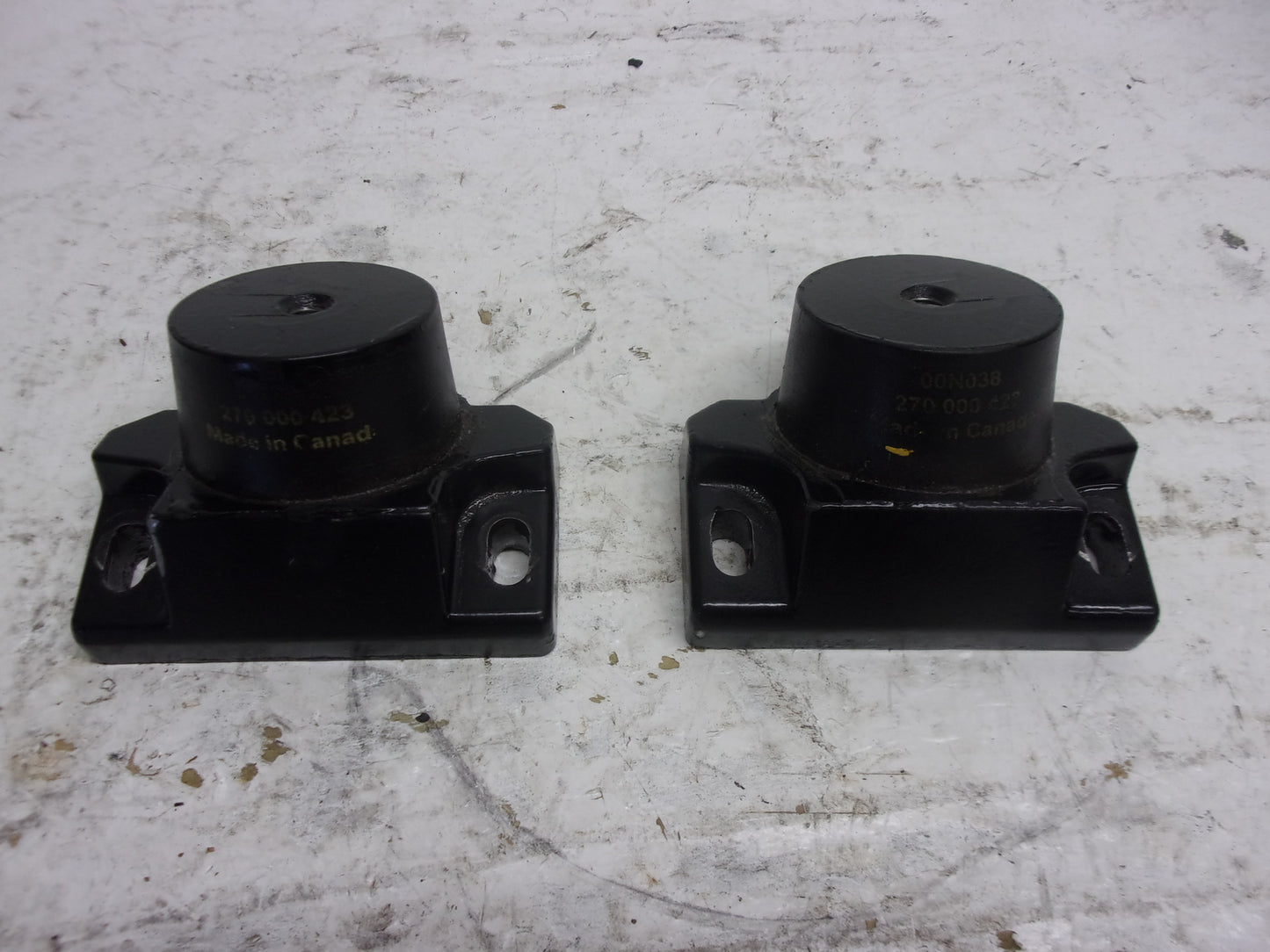 SeaDoo Bombardier 98-2003 GTX LRV RX SPX Complete Rubber Engine Mount 270000422