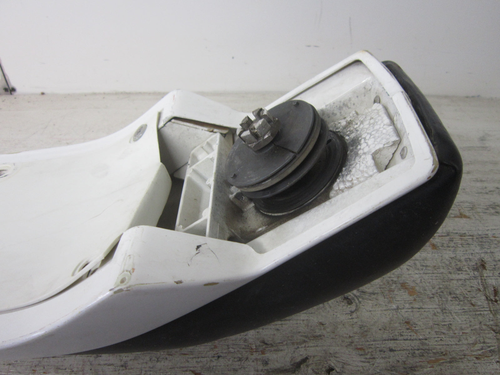 Kawasaki Jet Ski 1987-1988 300 SX OEM White Handlepole Assembly # 39100-3702-8C
