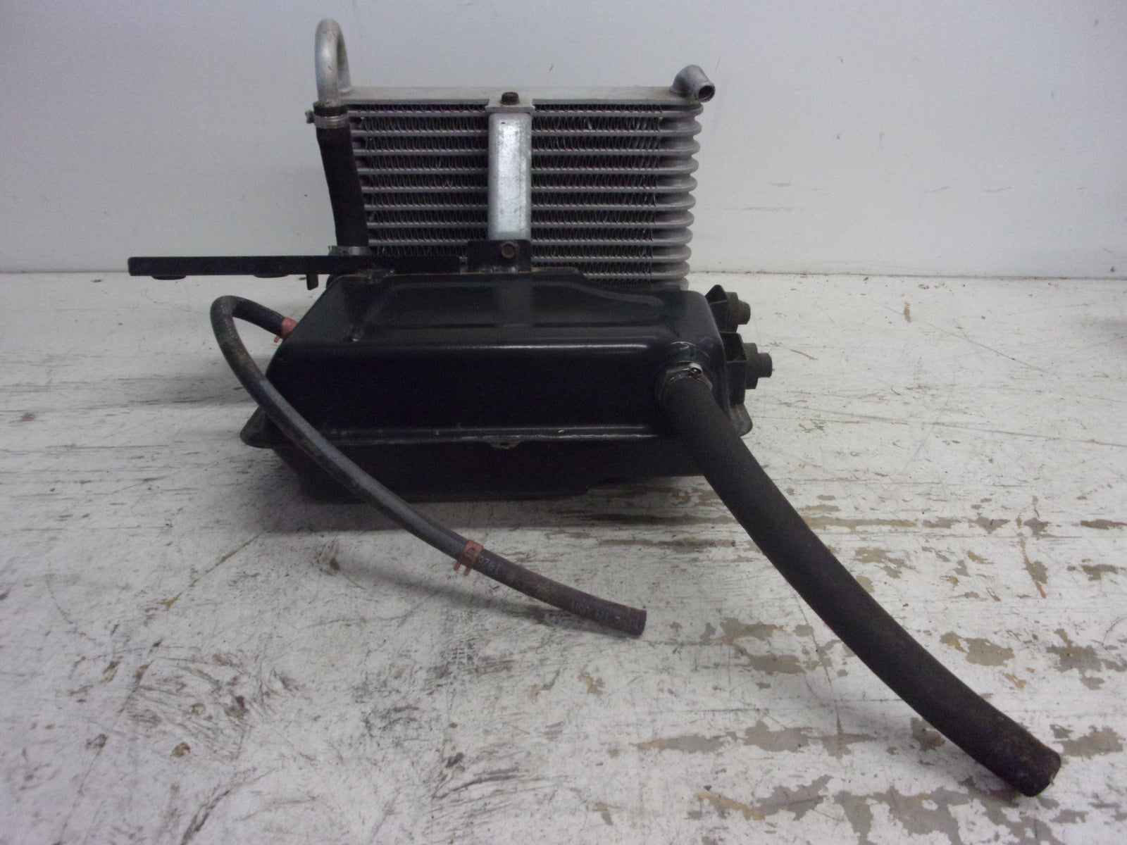 Can-Am Roadster 2013-2014 Spyder ST RS RT OEM Oil Tank + Radiator # 519000293