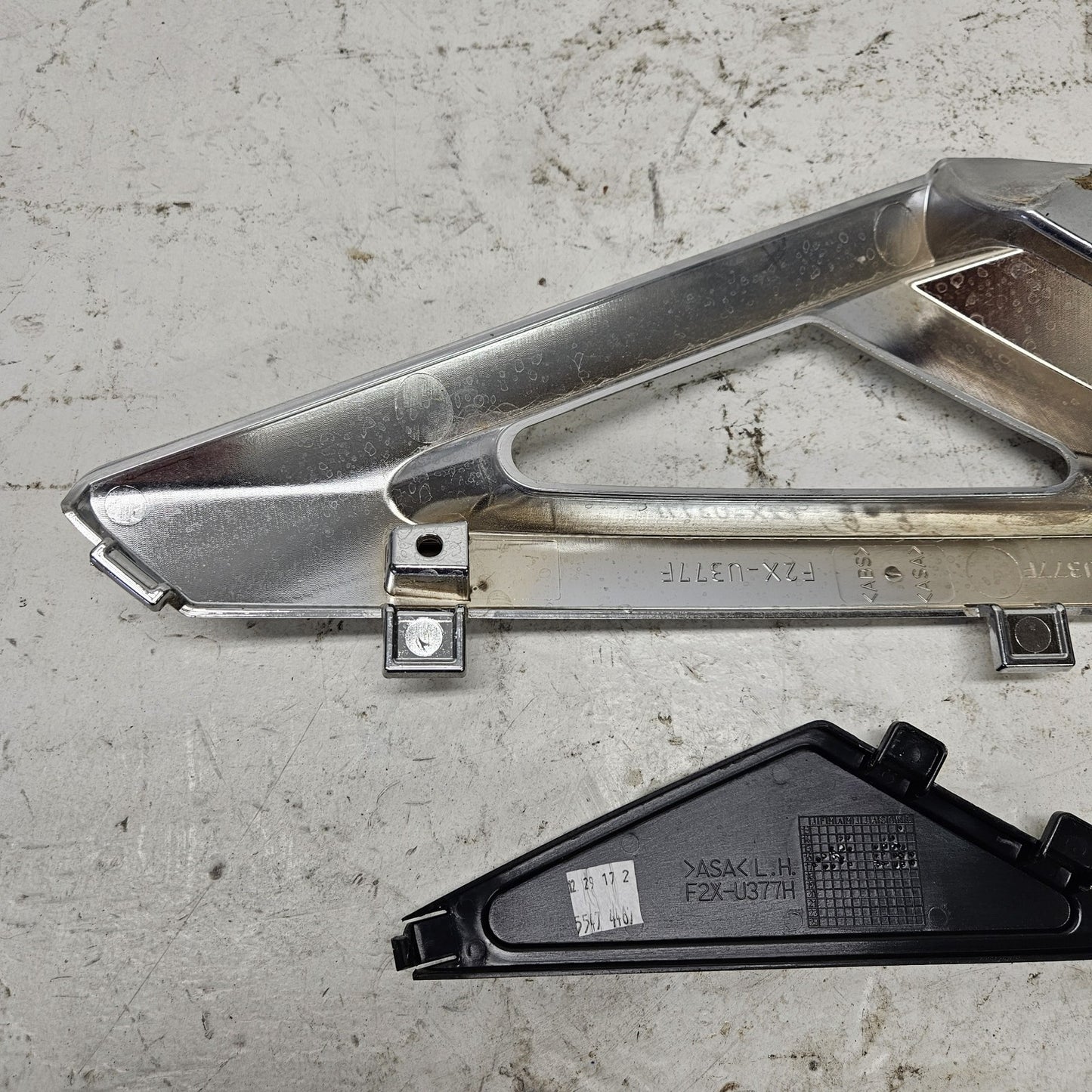Yamaha WaveRunner 2015-2019 VX VXS VXR LH Chrome Trim + Insert F3P-U377F-00-00