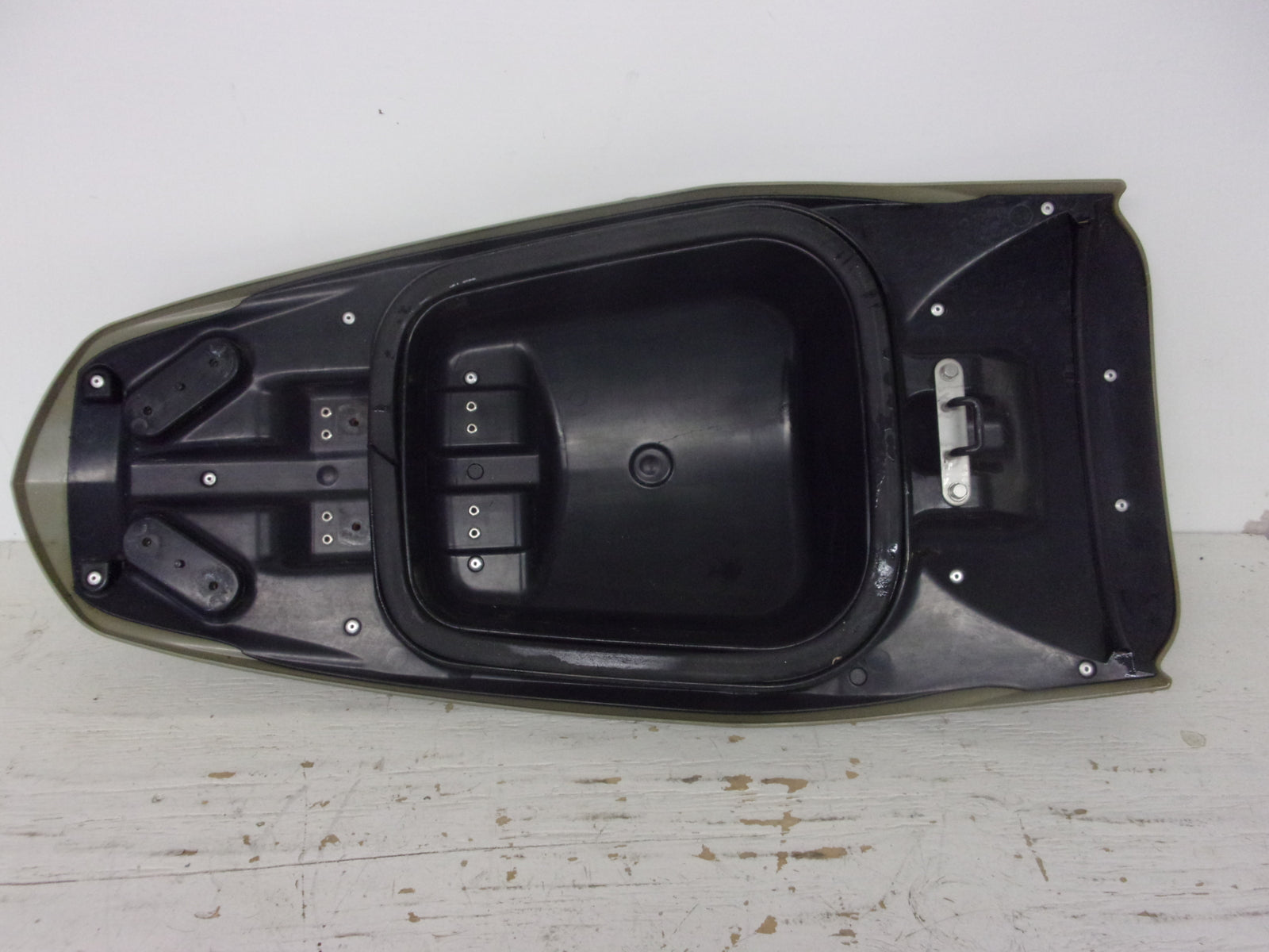Yamaha Waverunner 2004-2005 FX 1100 FX HO OEM Engine Room # Lid F1B-U517B-40-P0