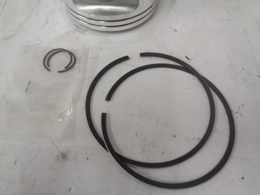 Kawasaki Jet Ski 1988-1990 X2 650SX TS JS300 NEW OEM Standard Piston # 13001-370