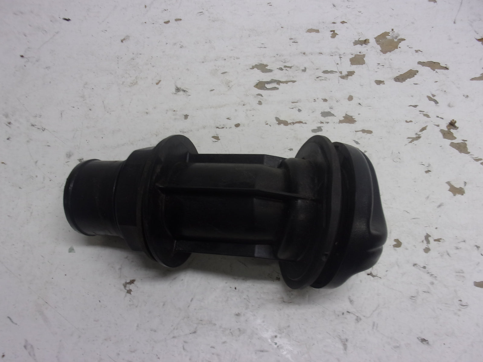 Sea Doo Bombardier 2012-2020 Wake RXP RXT GTI GTR GTX Fuel Neck + Cap 275500845