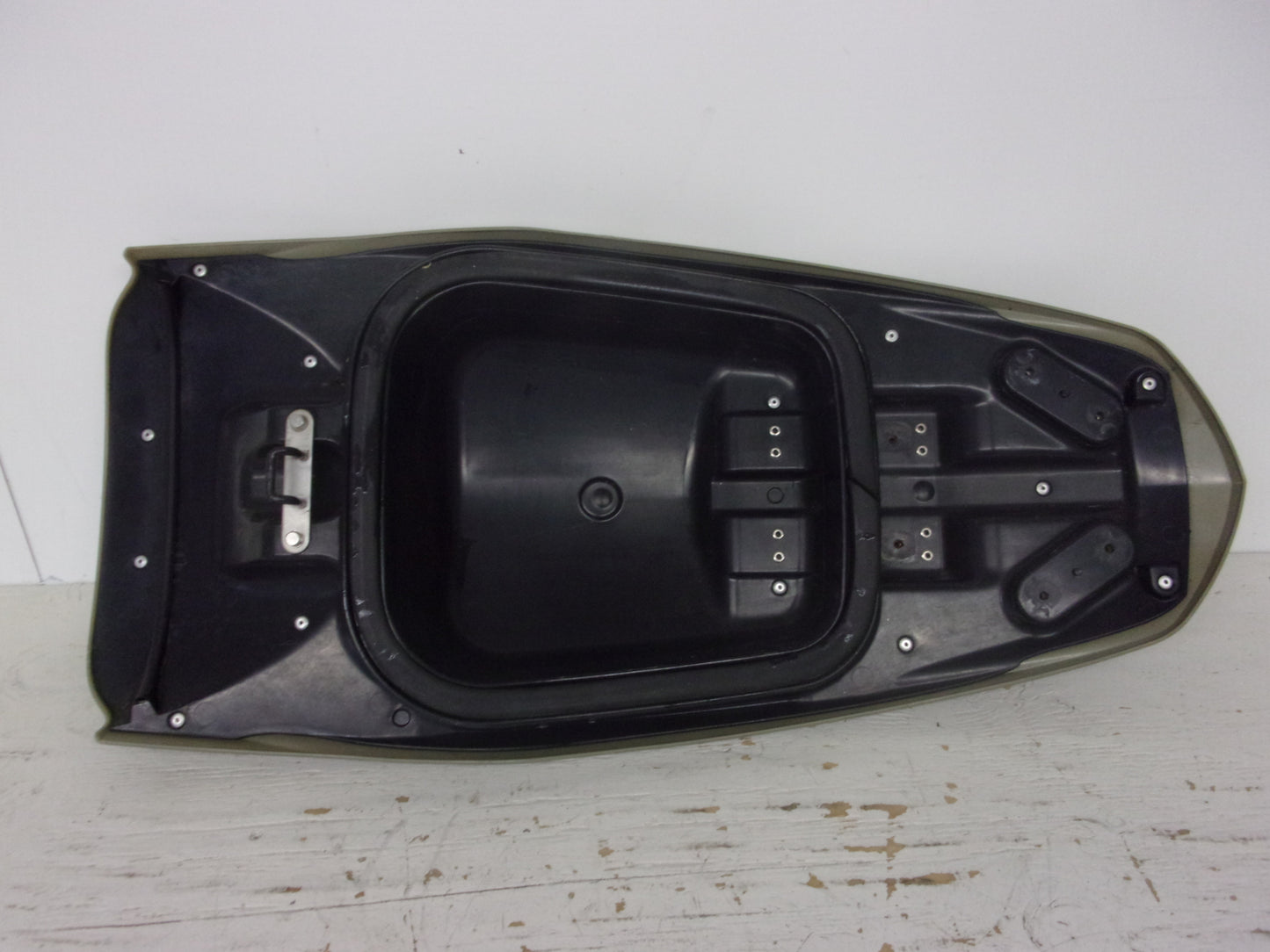 Yamaha Waverunner 2004-2005 FX 1100 FX HO OEM Engine Room # Lid F1B-U517B-40-P0