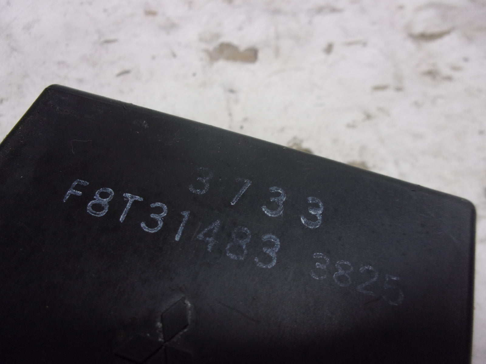 Kawasaki Jet Ski 1992-1995 750SX OEM CDI / Igniter Box Assembly Part# 21119-3733