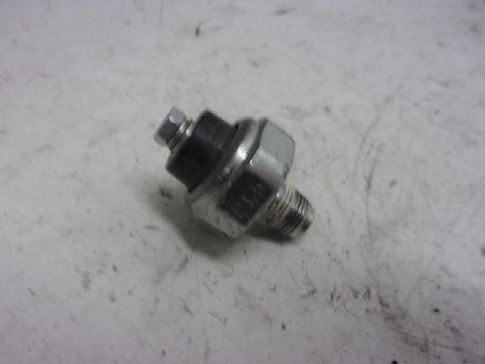 Yamaha Waverunner 2002-2021 VX V1 FX HO OEM Oil Pressure Sensor 68V-82504-00-00